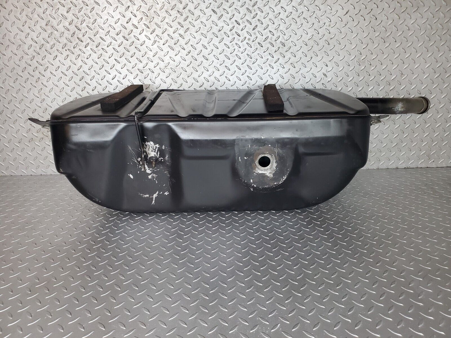44441 Mercedes-Benz W123 280E Fuel Tank