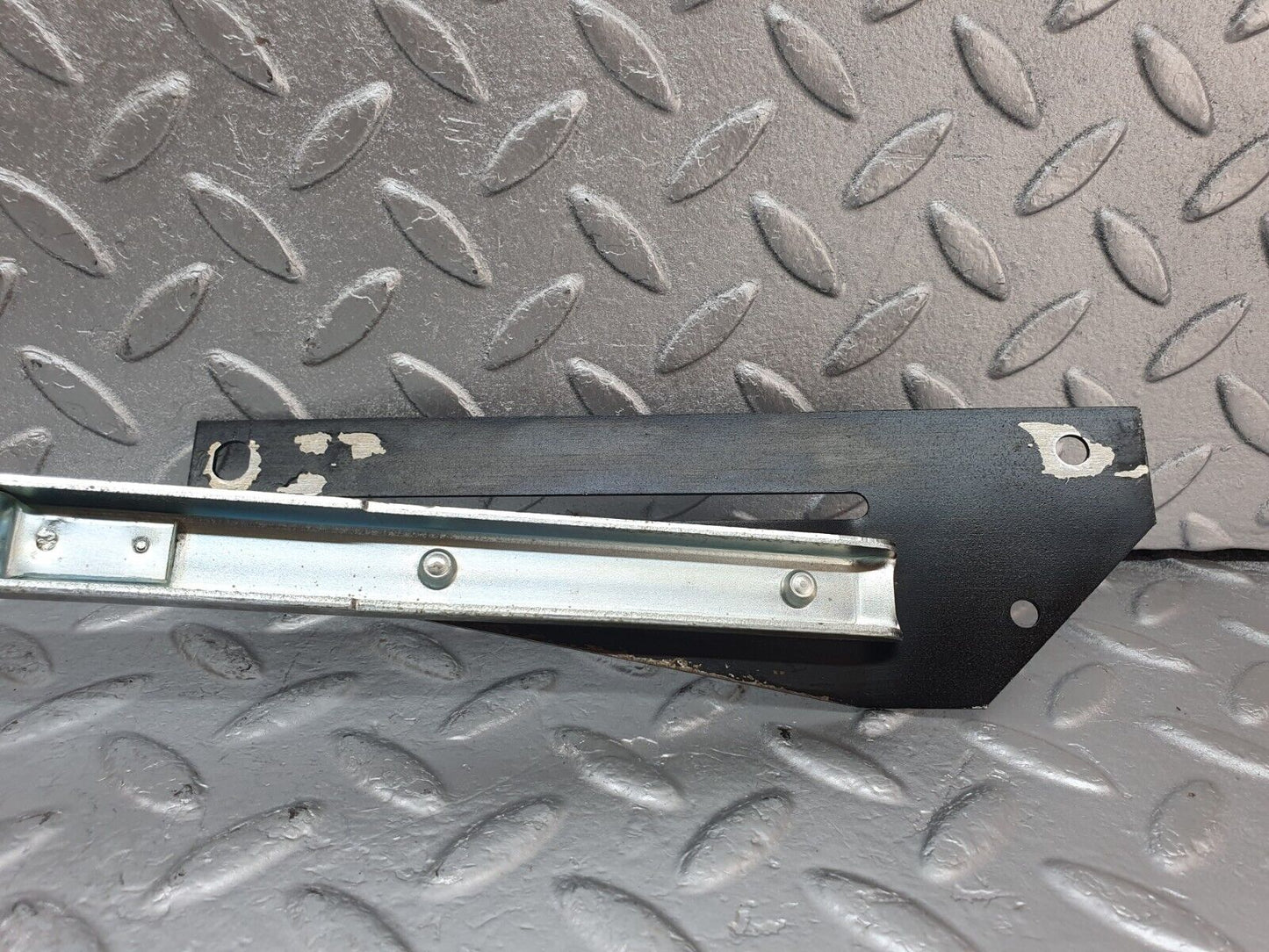 44041 Mercedes-Benz C123 230CE Coupe Front Right Seat Sliding Adjust Handle