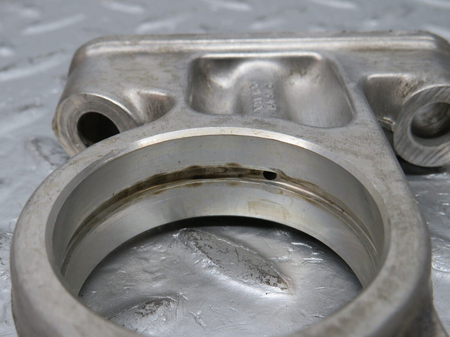 32793 Mercedes-Benz C107 R107 350 V8 Camshaft Tower Bearing 1160511810