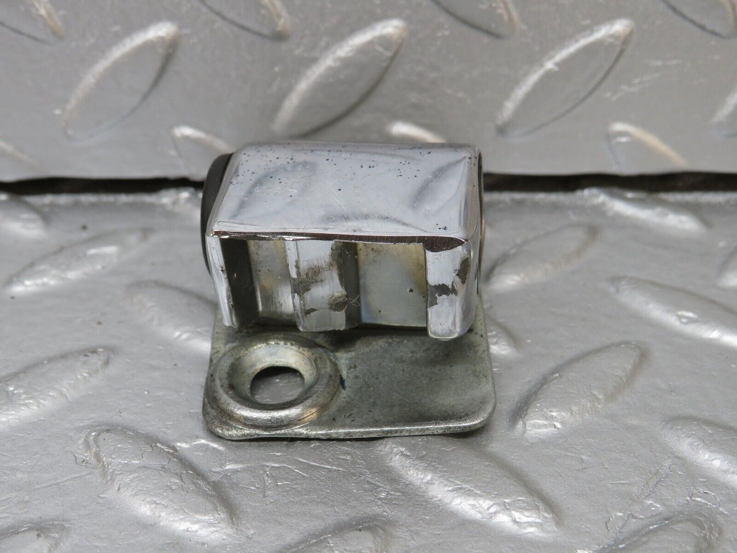 40287 Mercedes-Benz W110 230 Door Lock Latch Left Side