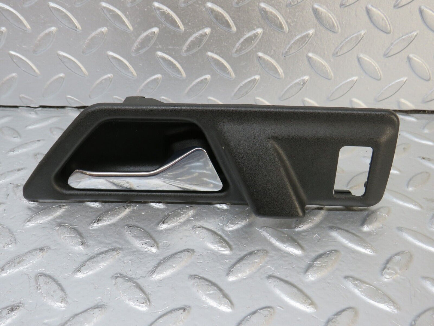33908 Mercedes-Benz W124 260E Interior Door Handle Rear Right 1247600261