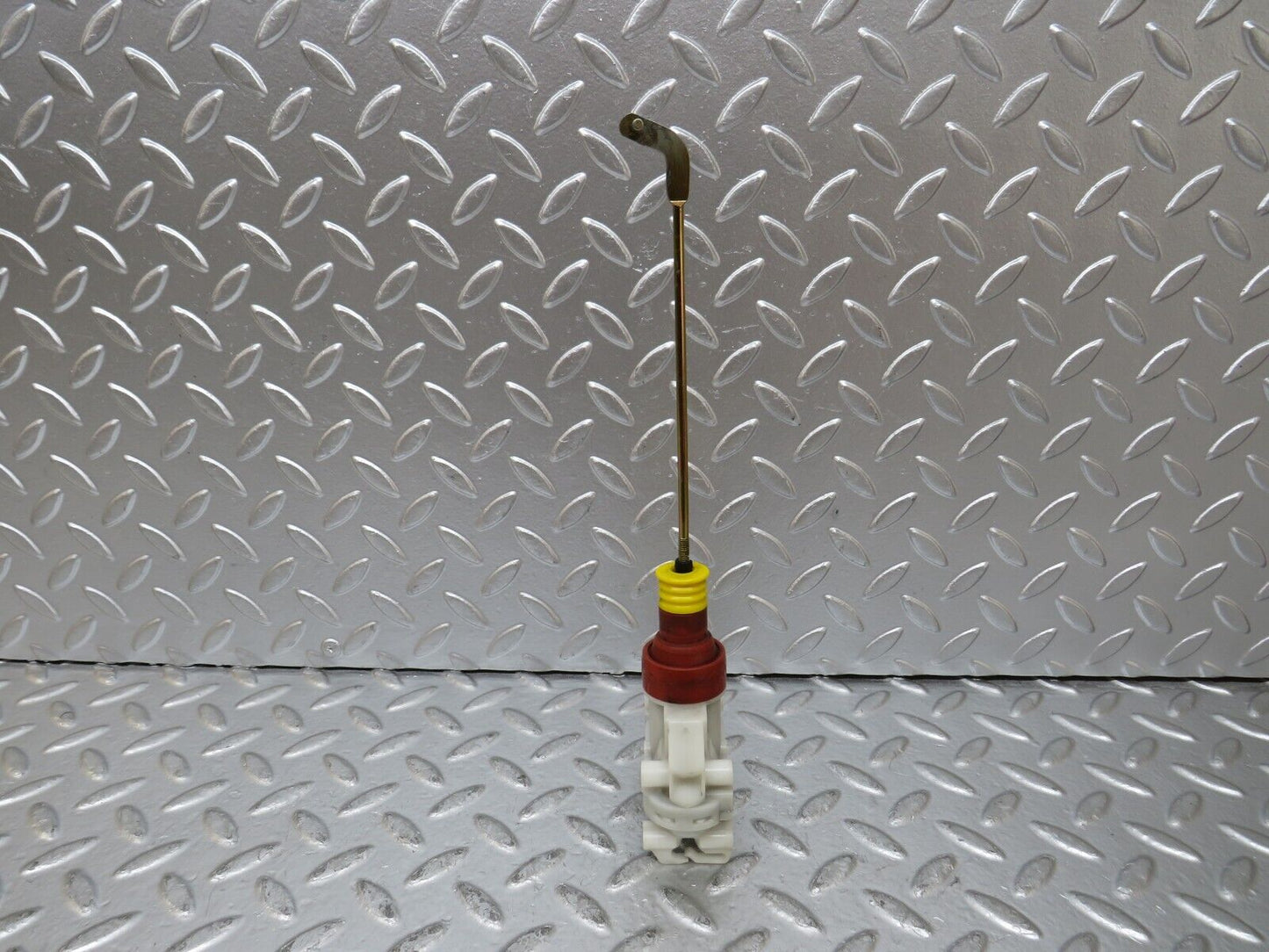 25316 Mercedes-Benz W201 190D Trunk Lock Vacuum Actuator