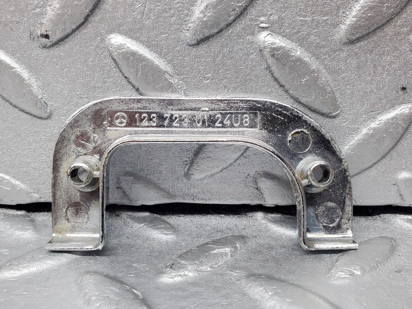 45558 Mercedes-Benz W126 420SE Interior Chrome Door Latch Trim Left 1237230124
