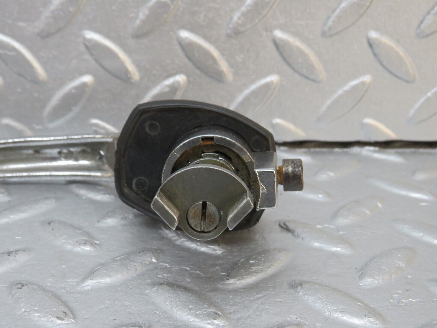 40278 Mercedes-Benz W110 230 Front Right Door Exterior Handle No Key