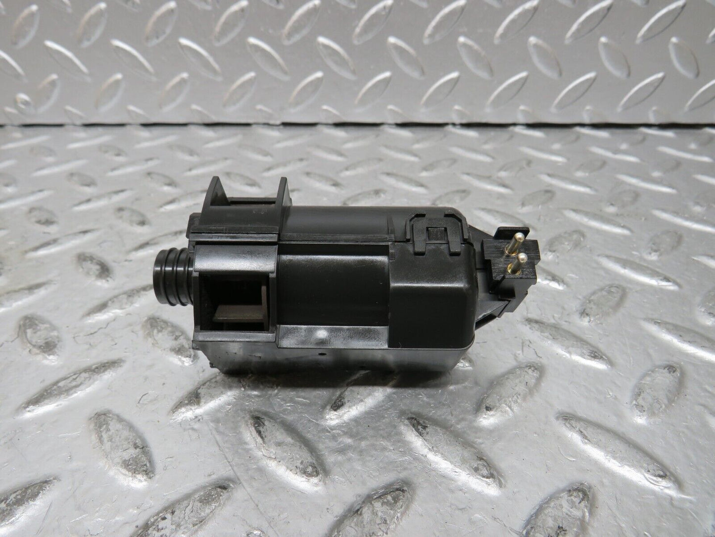 27581 Mercedes-Benz S124 300TE Wagon Temperature Sensor Bosch 0130002802