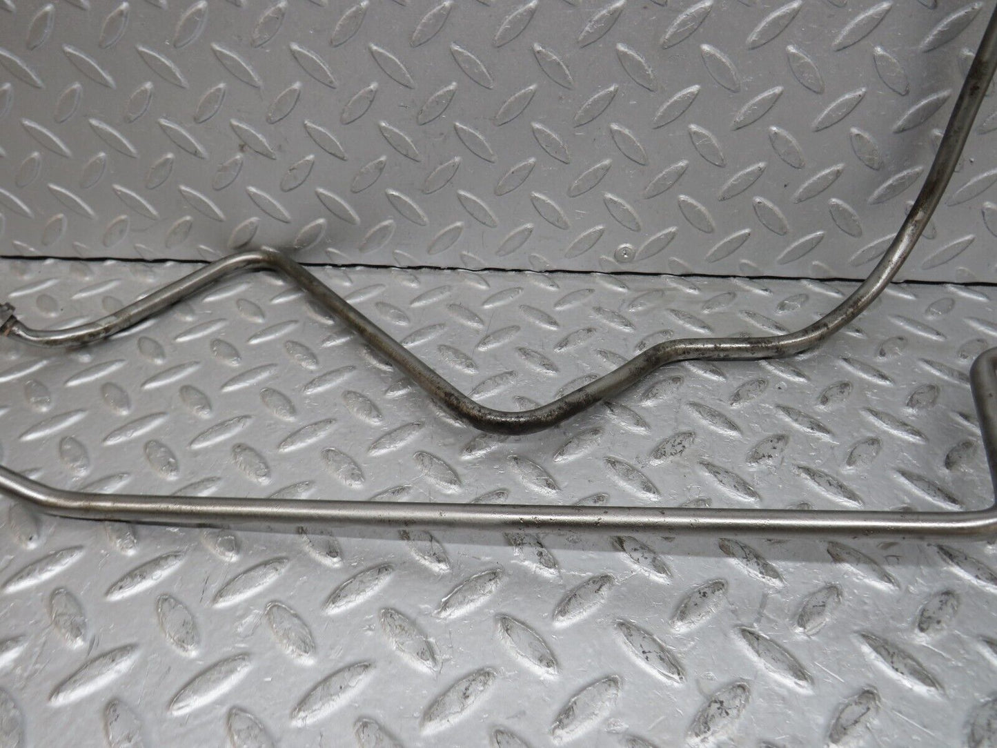 37667 Mercedes-Benz W109 300SEL Power Steering Oil Hose Pipe