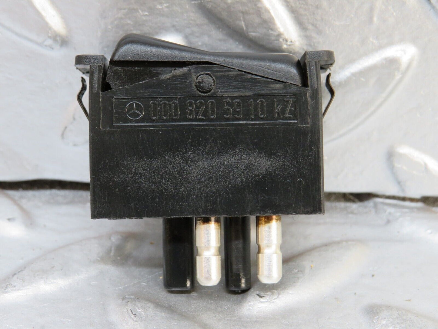 26908 Mercedes-Benz W123 240D Interior Light Switch 0008205910