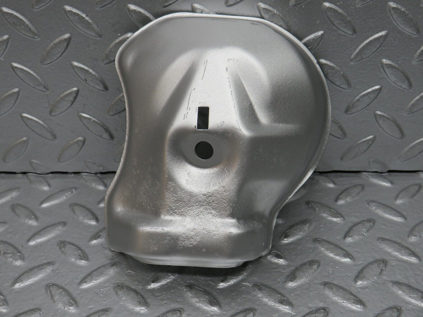31656 Mercedes-Benz W201 190LE 1.8L Engine Mount Bracket Heat Shield