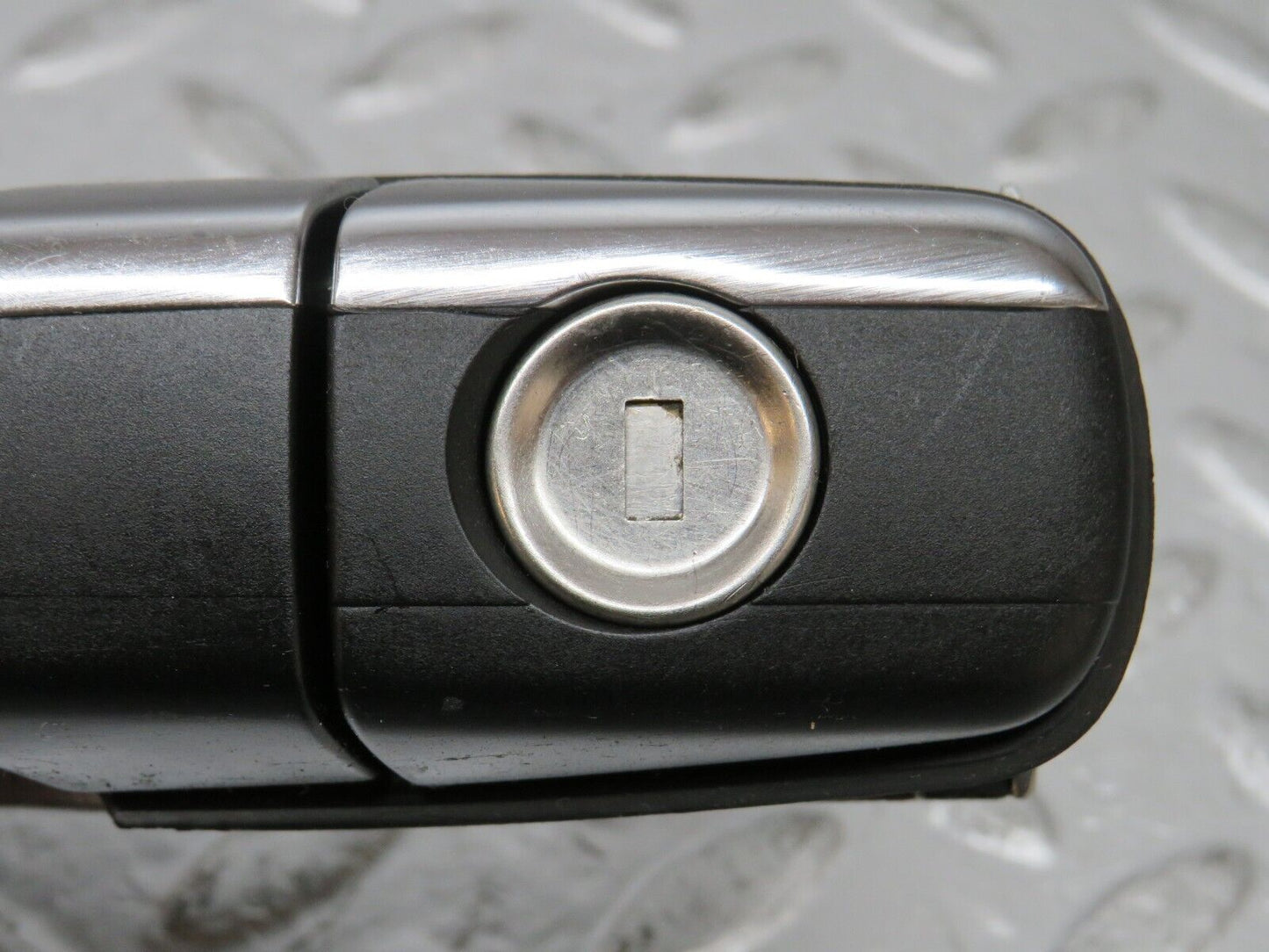 33419 Mercedes-Benz W202 C180 Front Left Exterior Door Handle No Key