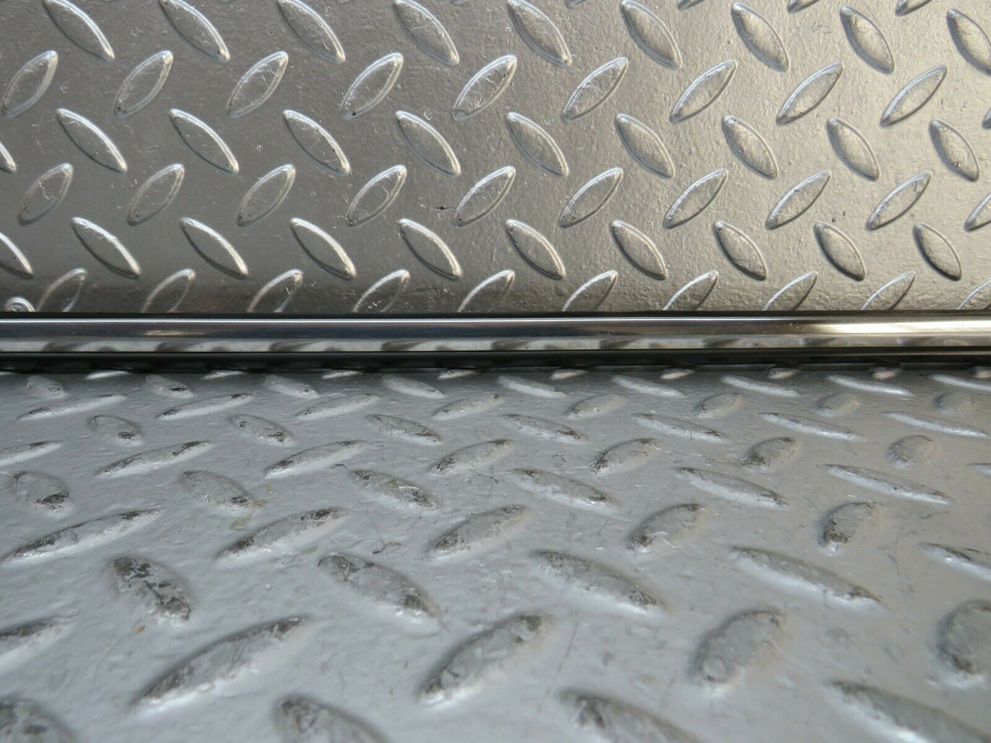 23642 Mercedes-Benz W114 280E Front Left Fender Wing Centre Moulding Trim