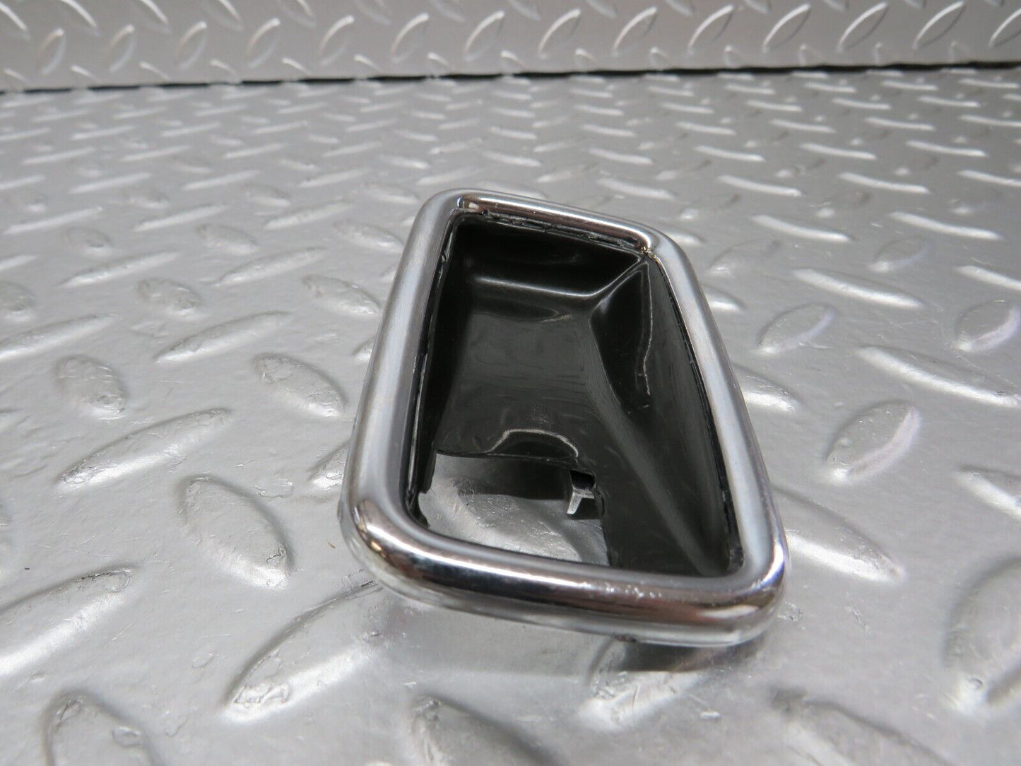 25574 Mercedes-Benz W123 200 Door Handle Surround Right 1087660611