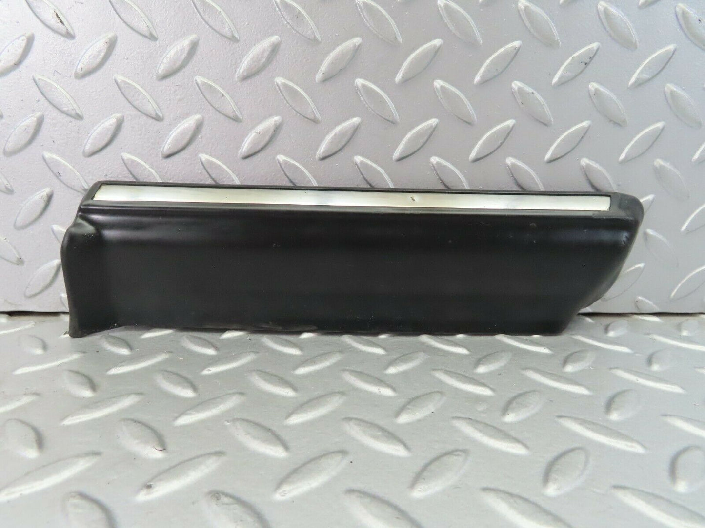 7506 Mercedes-Benz S123 230TE Wagon Front Right Fender Wing Lower Trim