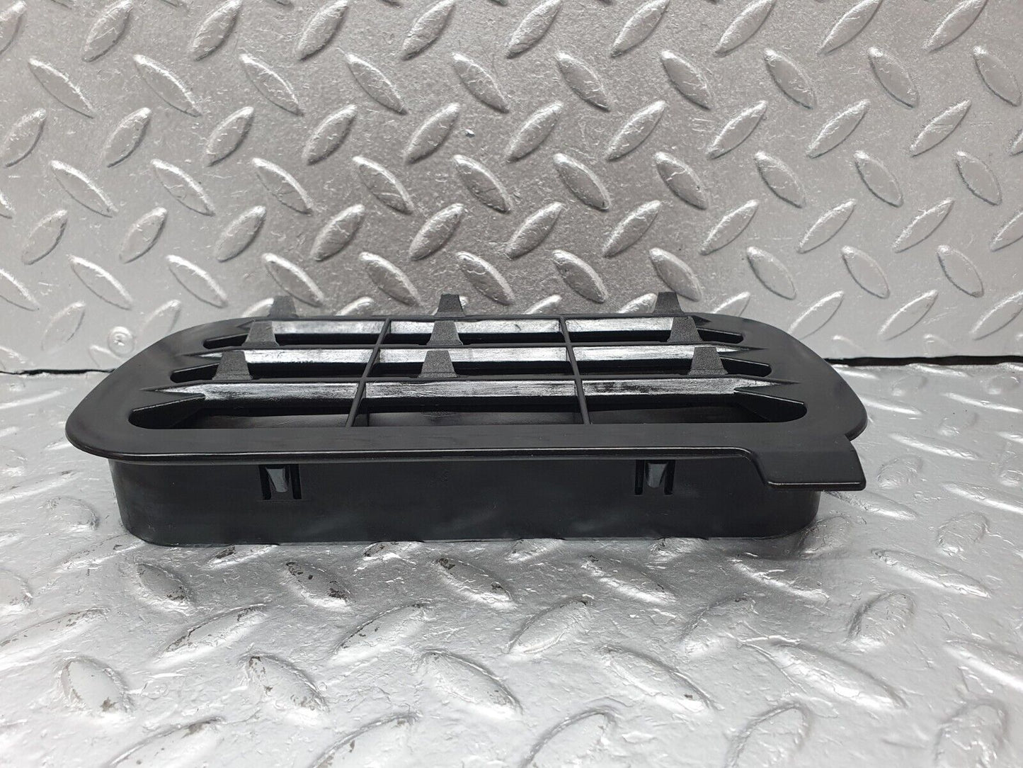41604 Mercedes-Benz W124 200E Air Intake Vent 1248370230 1248370142