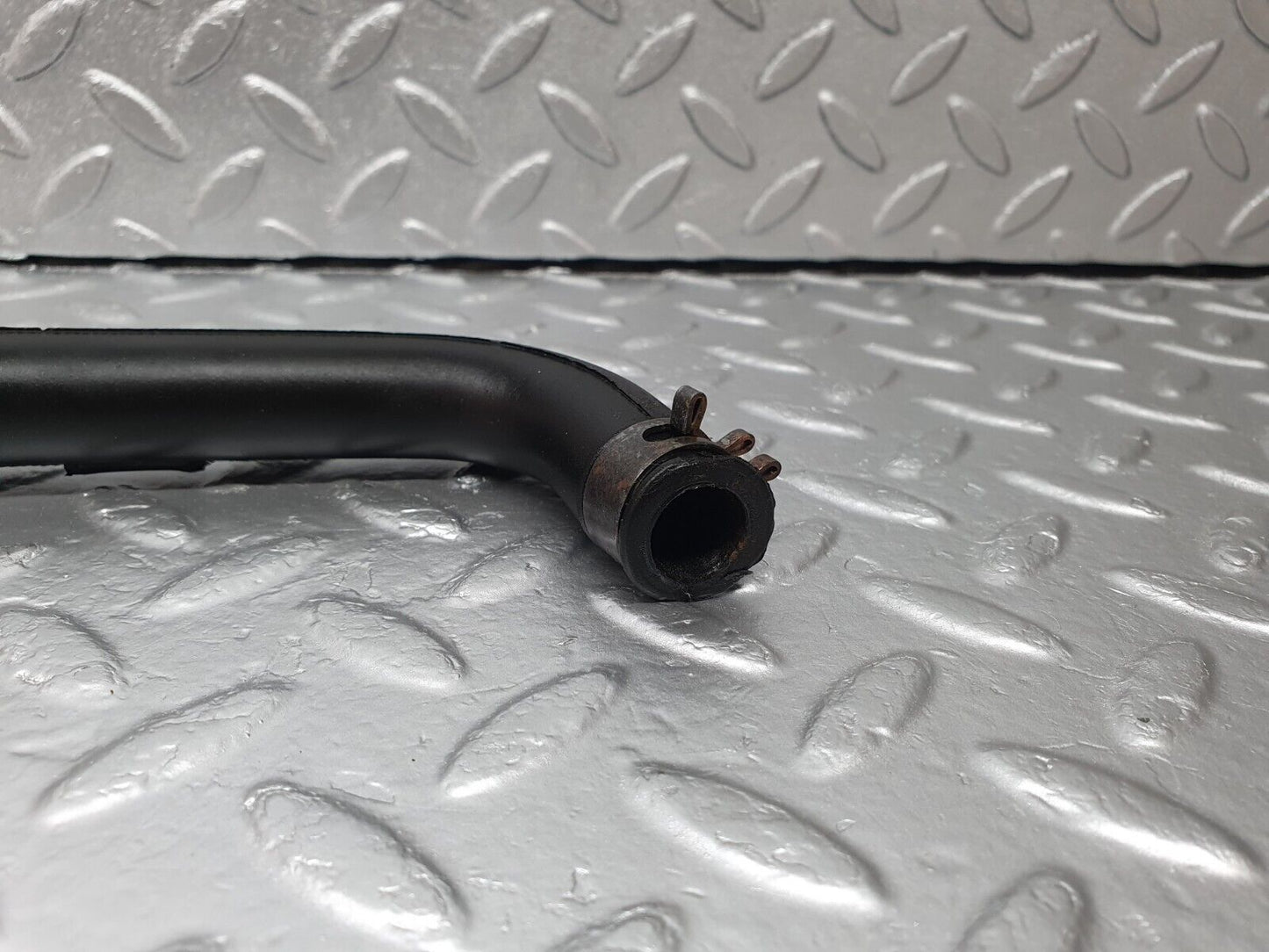 42550 Mercedes-Benz R129 320SL Coupe Crankcase Breather Pipe 1040943582