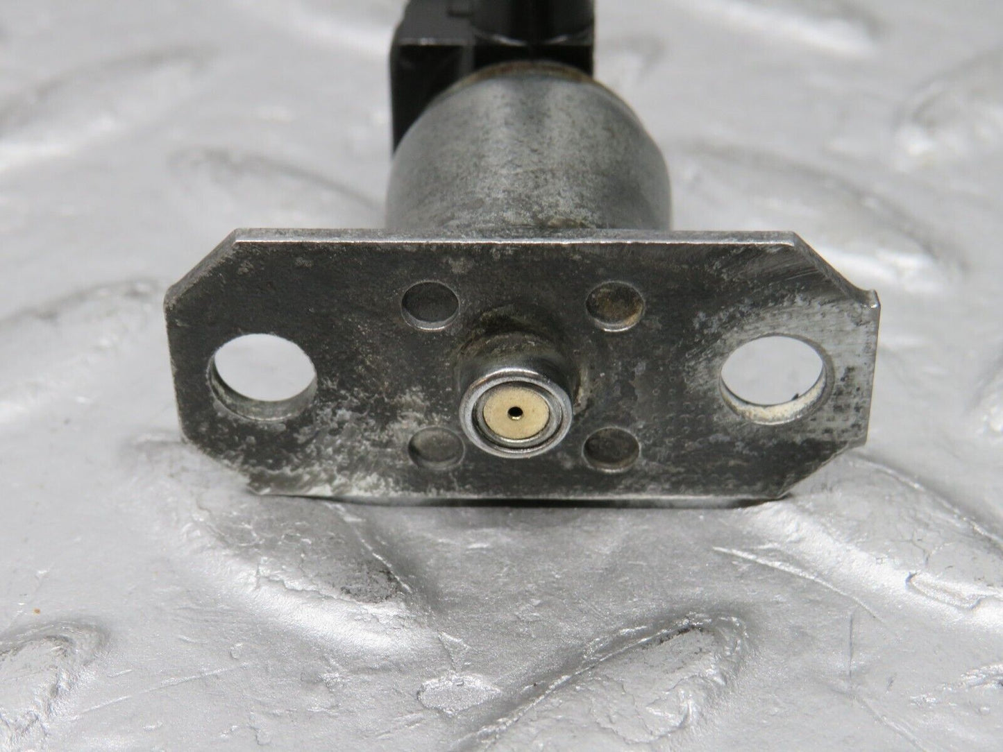 37565 Mercedes-Benz W109 300SEL Cold Start Valve Bosch 0280170012