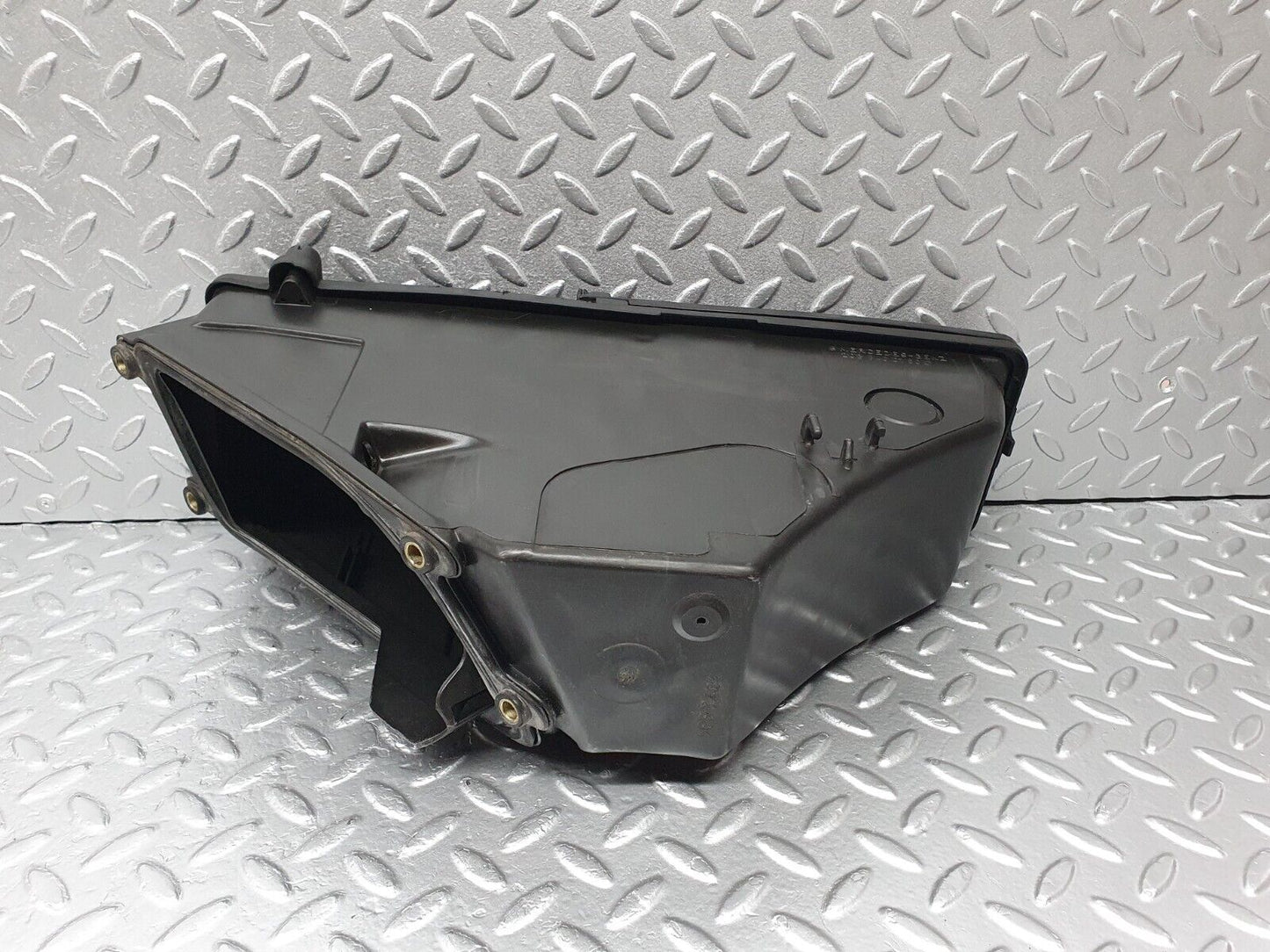 41817 Mercedes-Benz W202 C200 Fuse Box 2085400150 2025453700