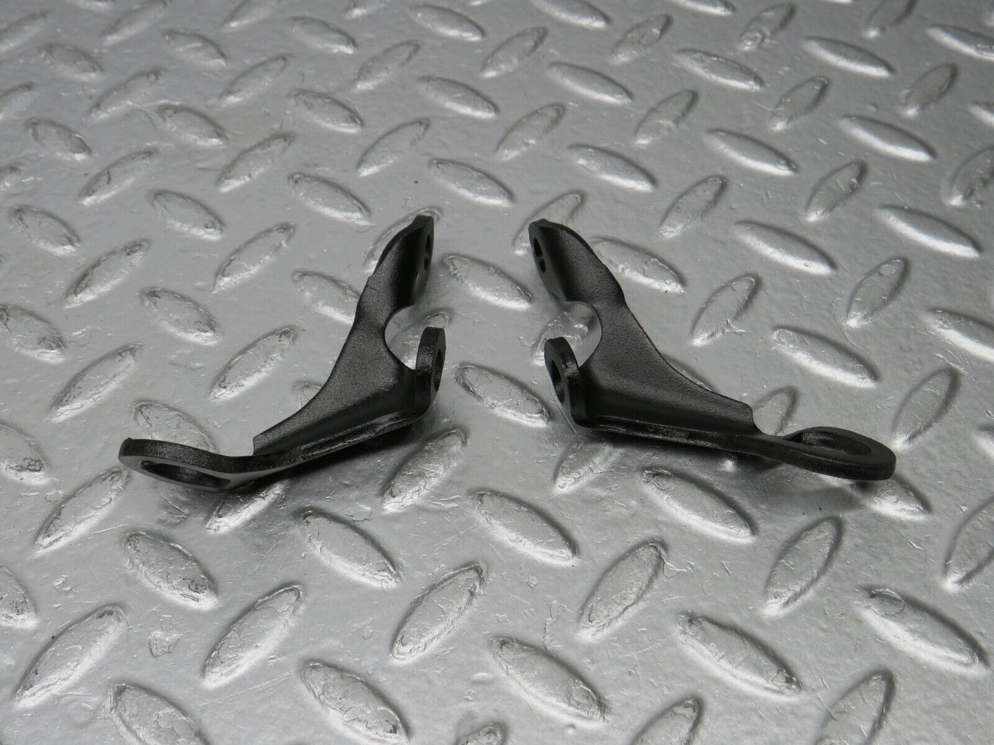 39241 Mercedes-Benz R107 500SL Engine Lifting Eyes Hooks