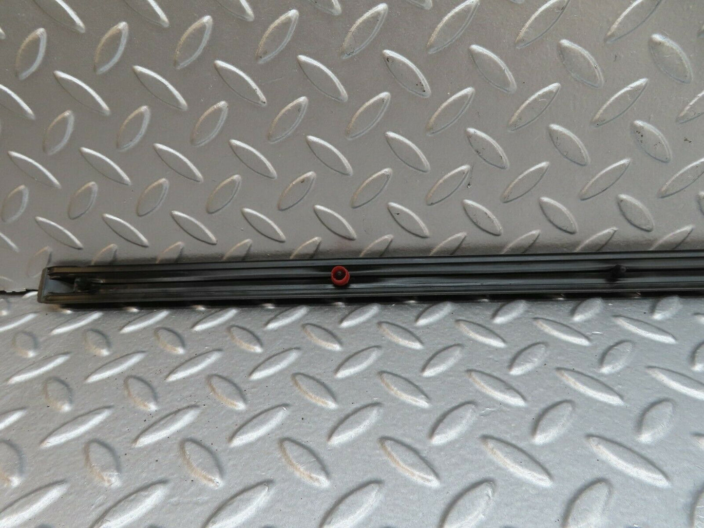 18005 Mercedes-Benz W123 200 Rear Right Door Centre Moulding Trim