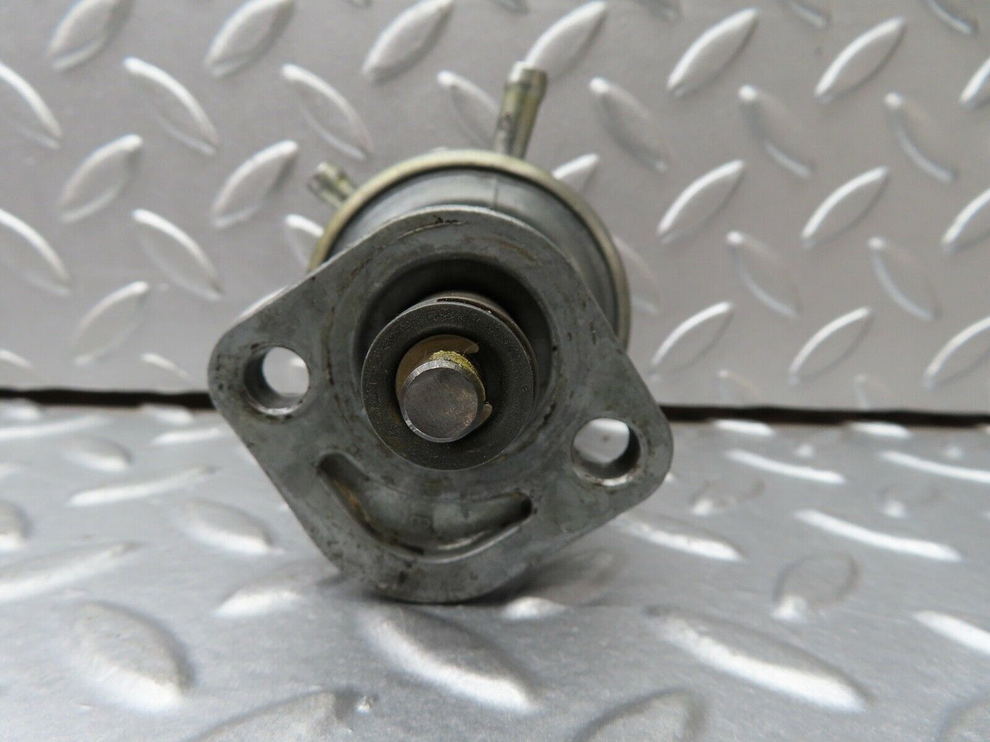18853 Mercedes-Benz W121 190b Ponton Fuel Pump Pierburg 720797509