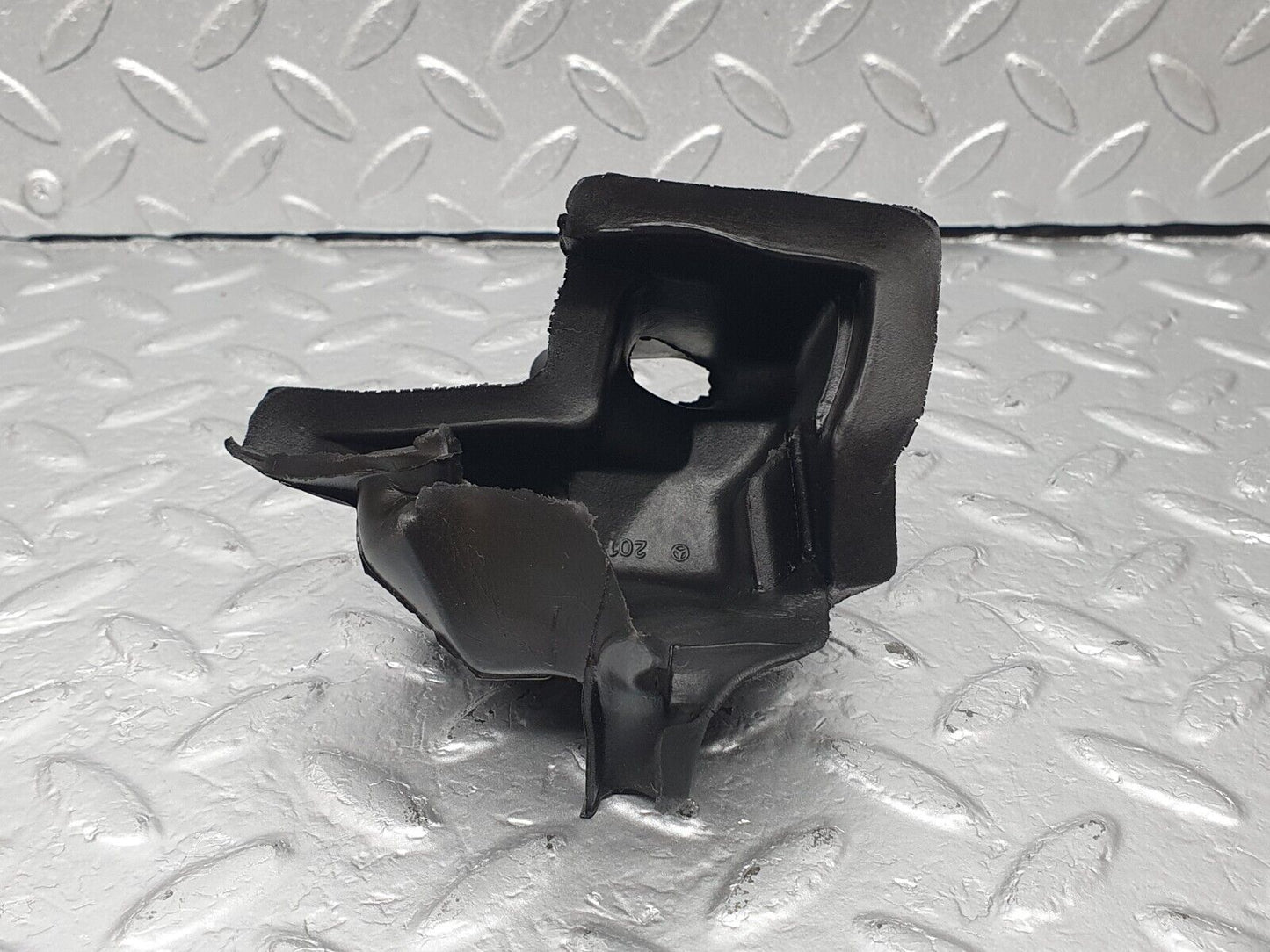 42923 Mercedes-Benz W201 190 Water Drain Rubber Left Side 2016280169
