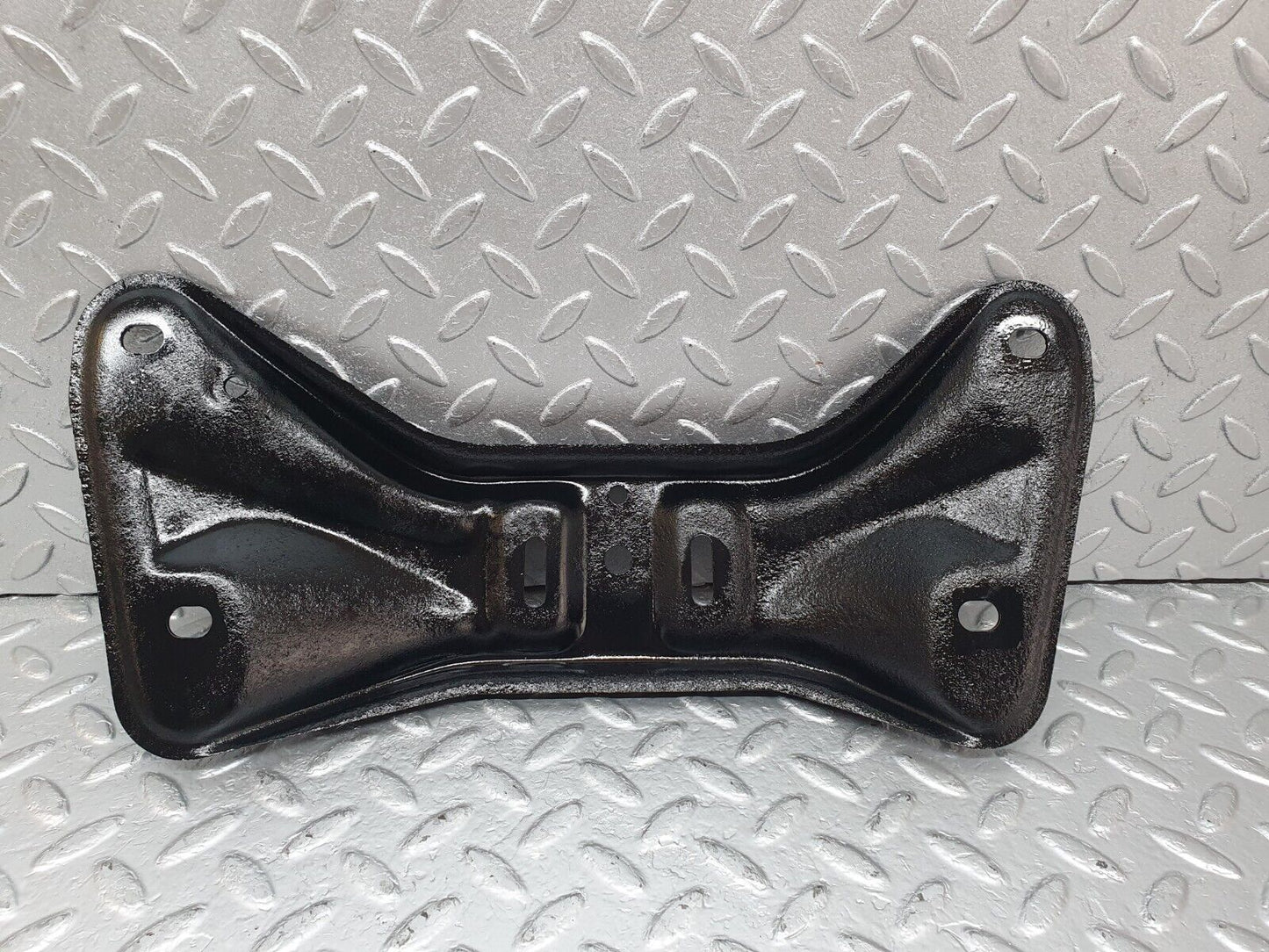 43894 Mercedes-Benz C123 230CE Coupe Gearbox Mount Bracket