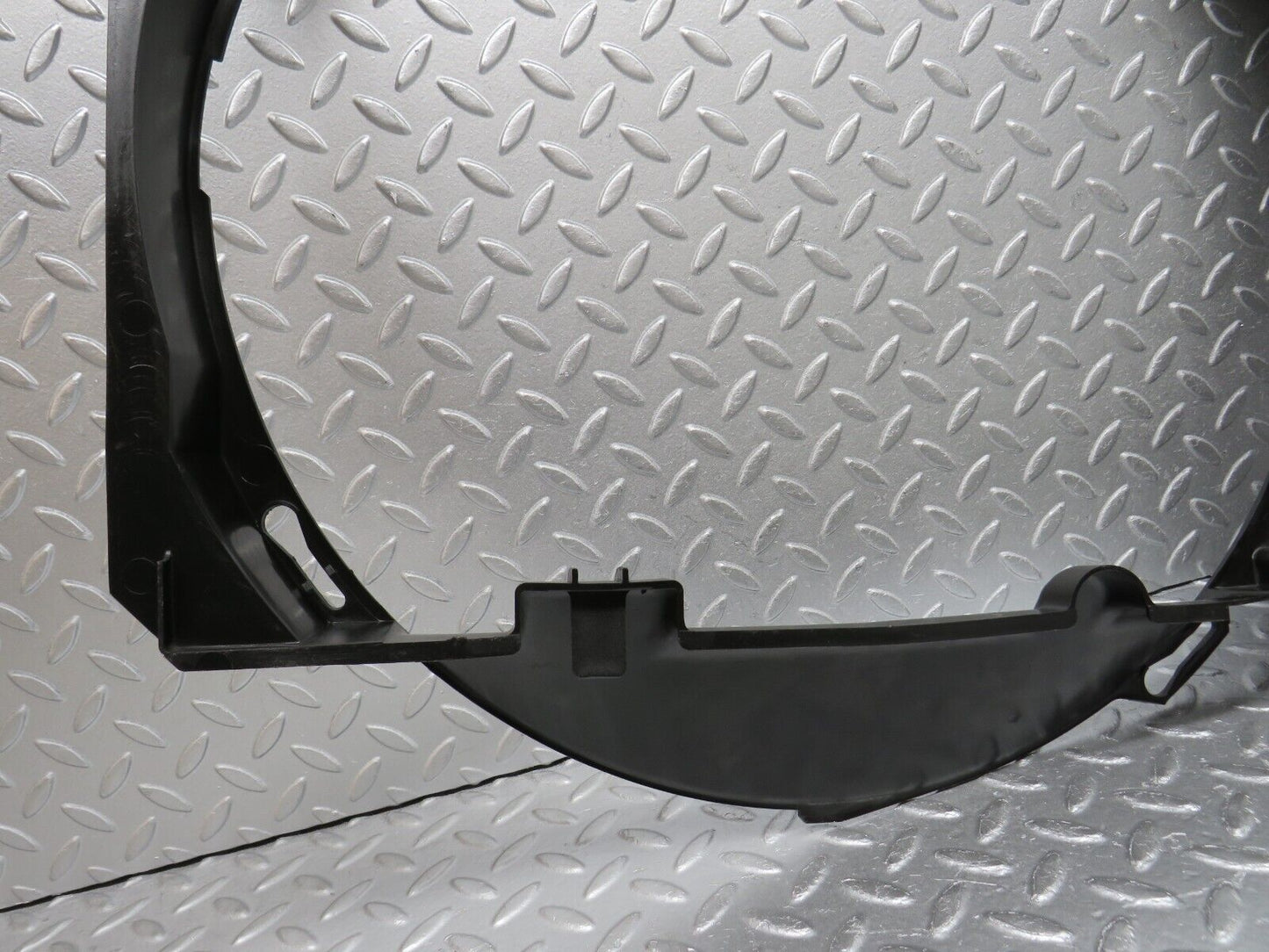 38232 Mercedes-Benz R129 280SL Coupe Radiator Fan Shroud Fan Cover 1295050055