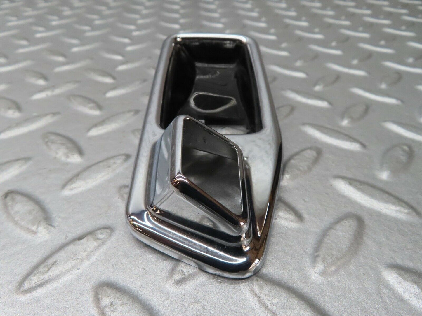 17573 Mercedes-Benz W116 450SEL Chrome Frame For Door Opener Left 1167660111