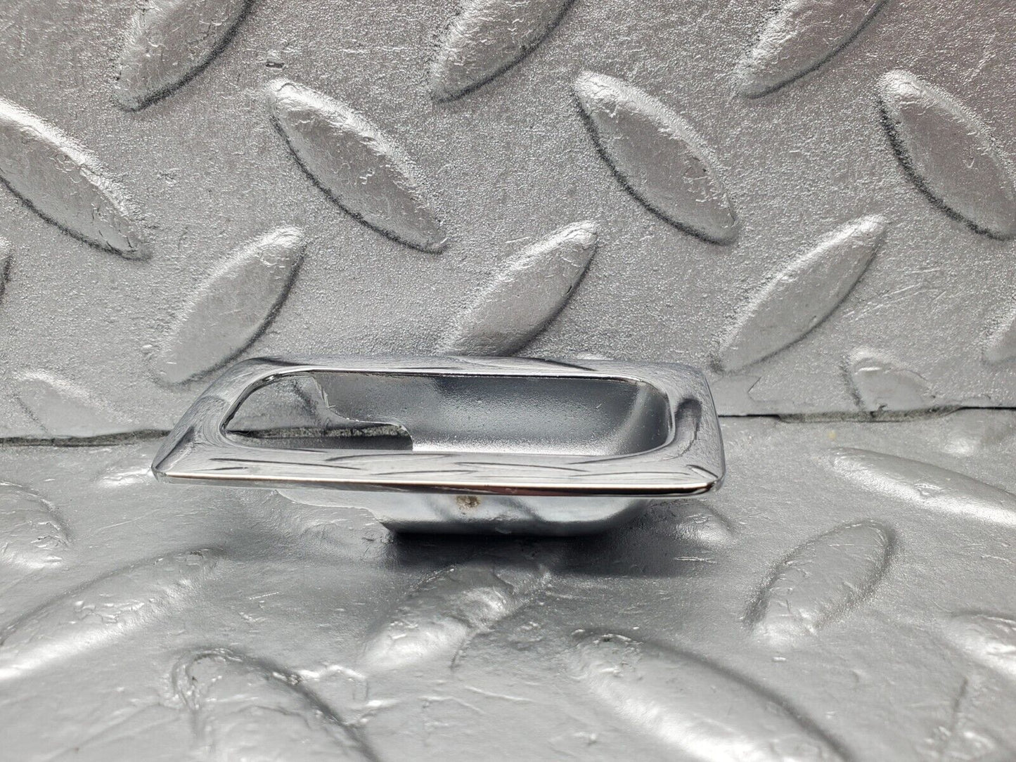 46465 Mercedes-Benz C123 280CE Coupe Door Lock Handle Surround Chrome