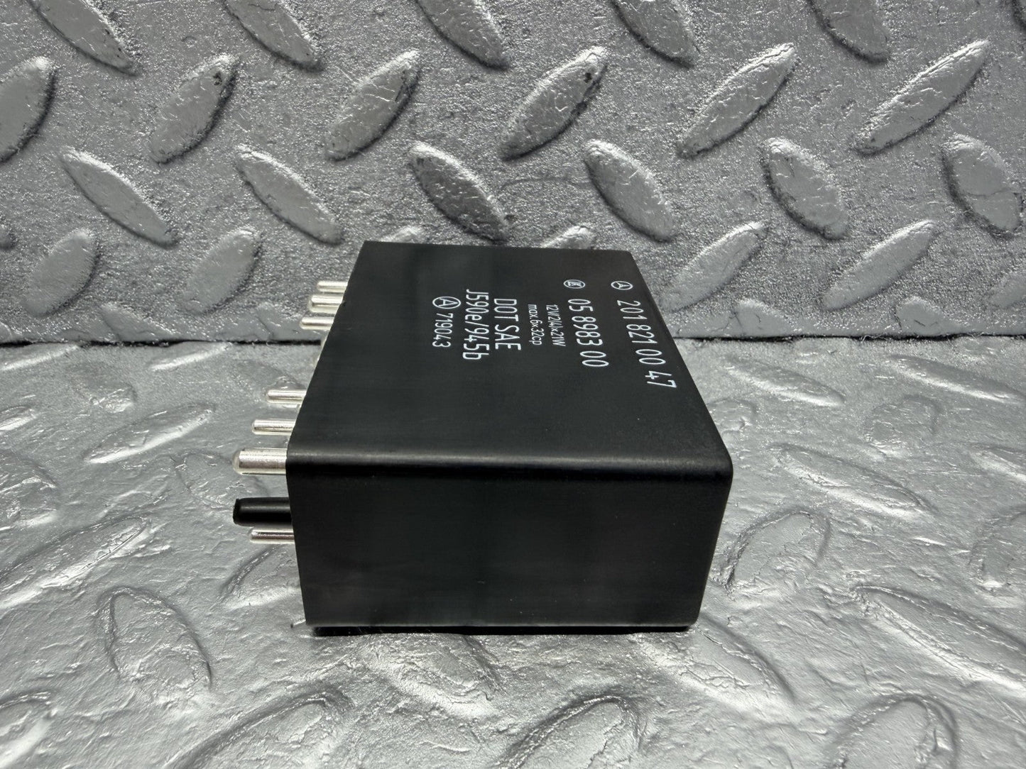 W201 Baby Benz hazard warning light relay used OEM