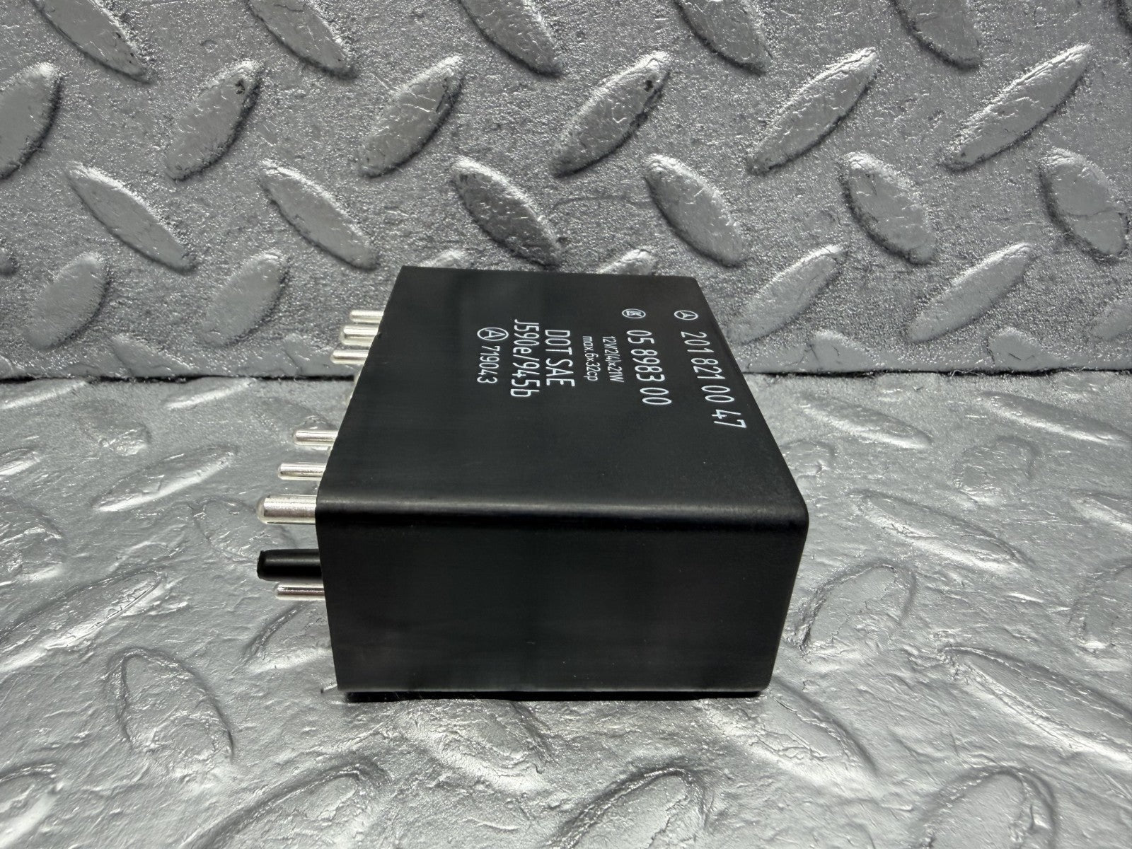 W201 Baby Benz hazard warning light relay used OEM