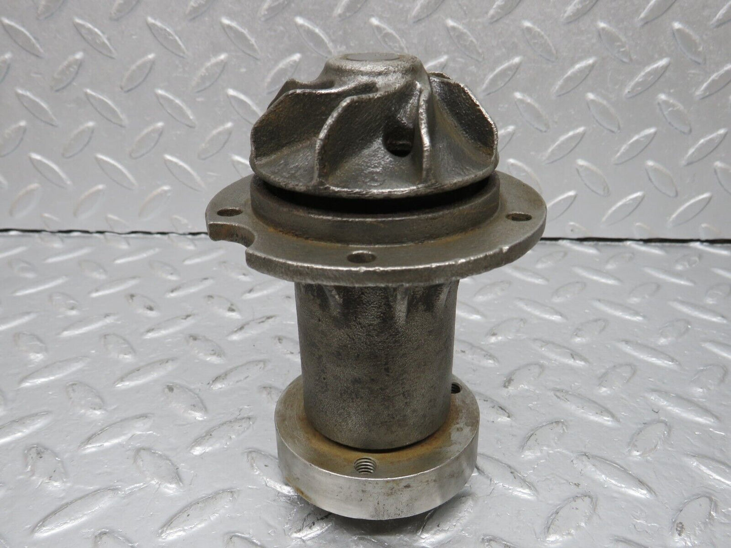40226 Mercedes-Benz W110 230 Water Pump 2010010