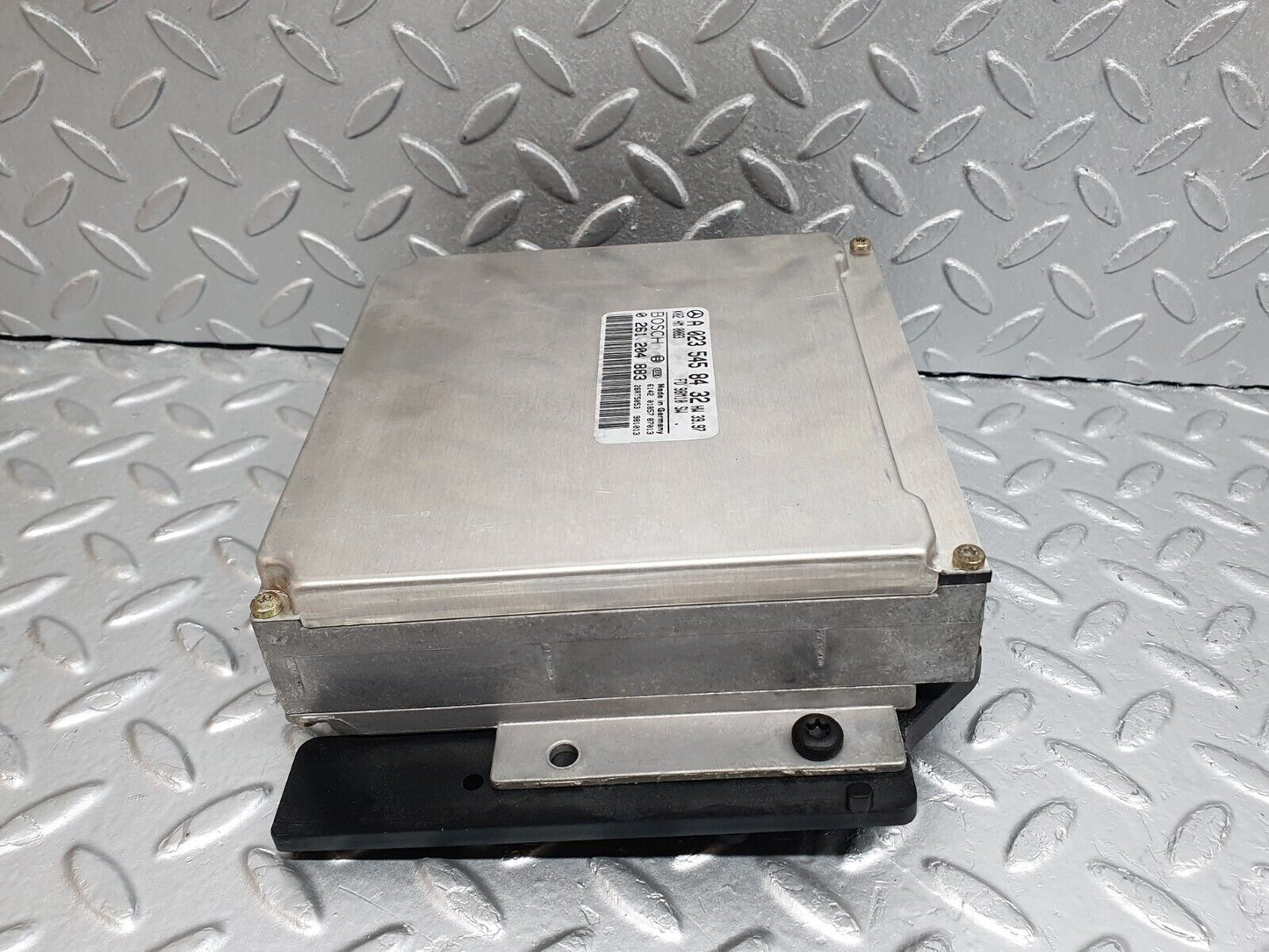 41927 Mercedes-Benz W202 C200 Engine Control Unit ECU Bosch 0235458432