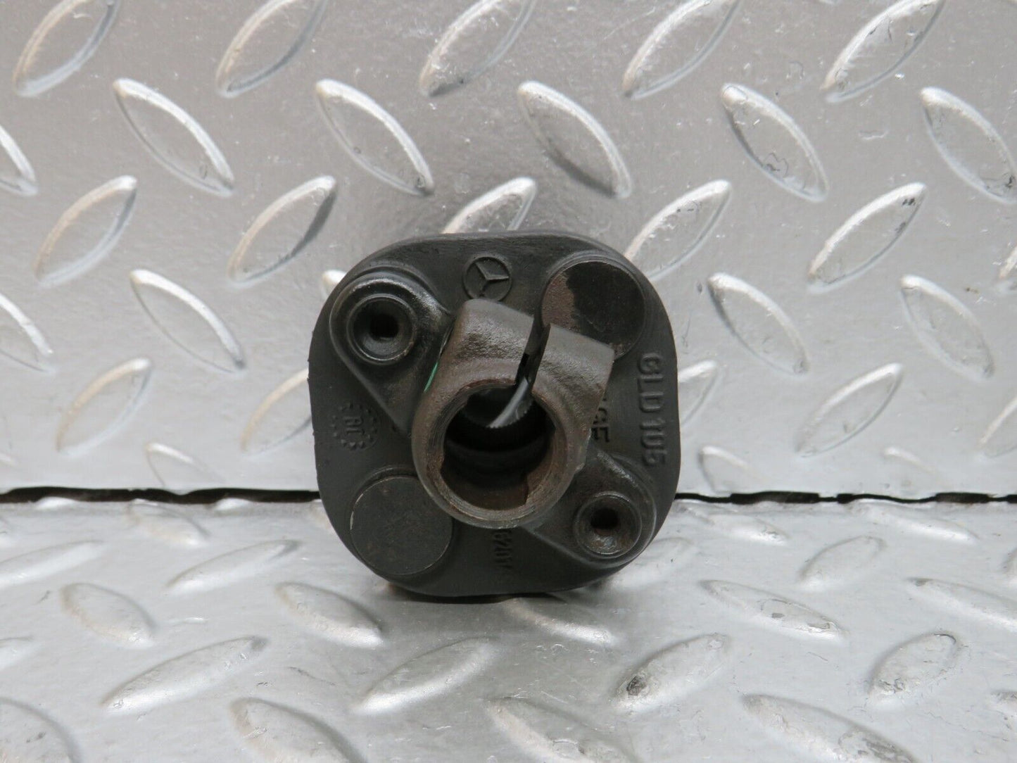 29118 Mercedes-Benz C124 320CE Steering Col. Lower Shaft Connector 1264620146