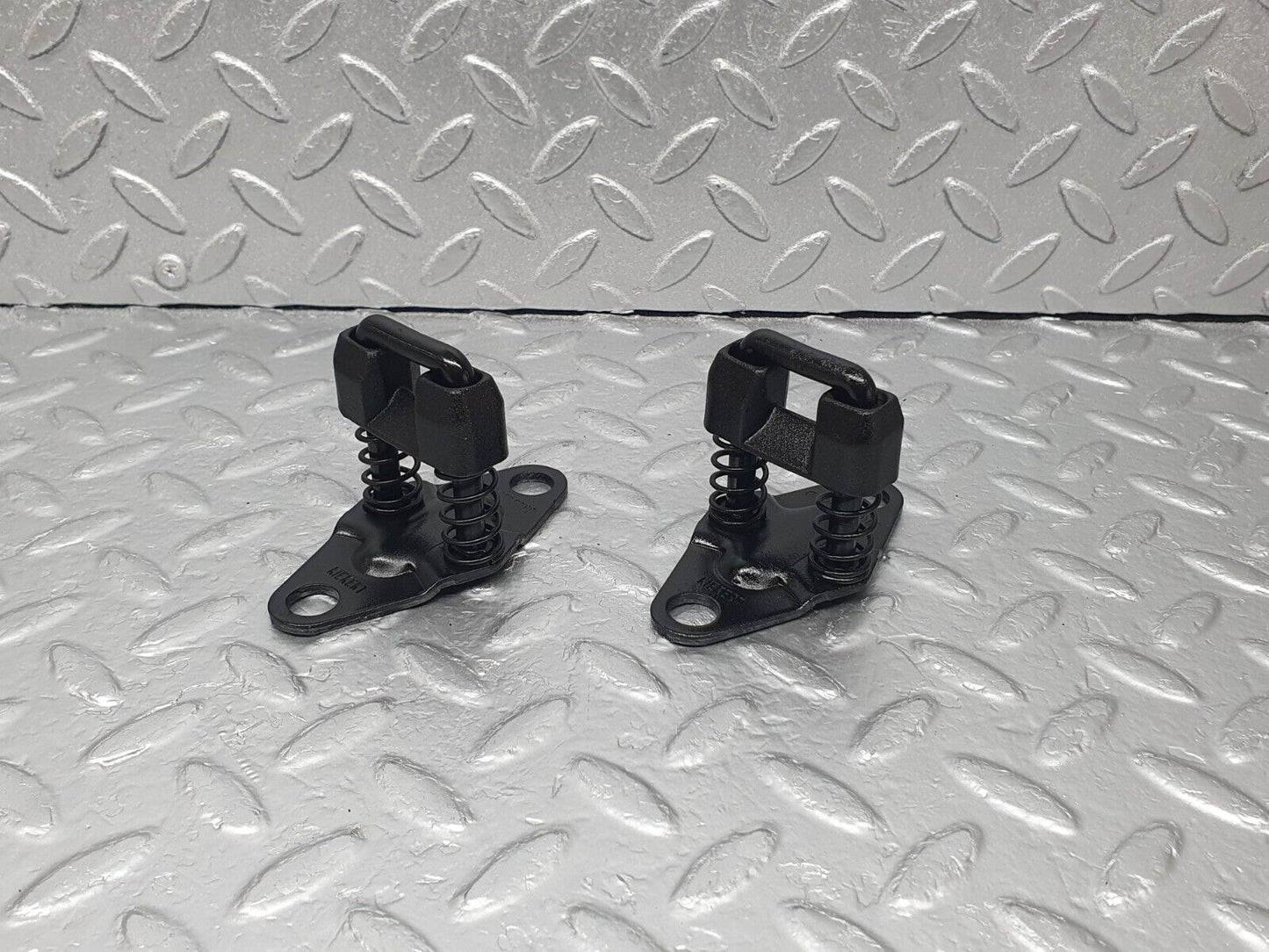 43565 Mercedes-Benz C126 380SEC Coupe Bonnet Lock Catch Pair 1268800060