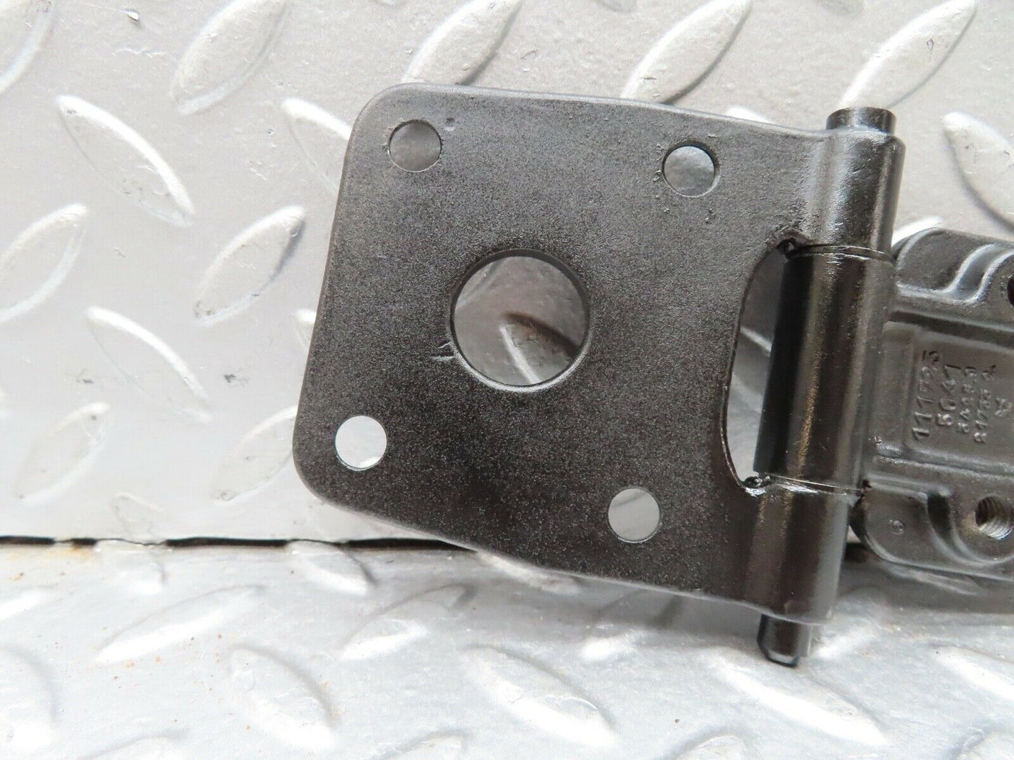 18223 Mercedes-Benz W111 220SE Coupe Right Door Hinge 1117235041