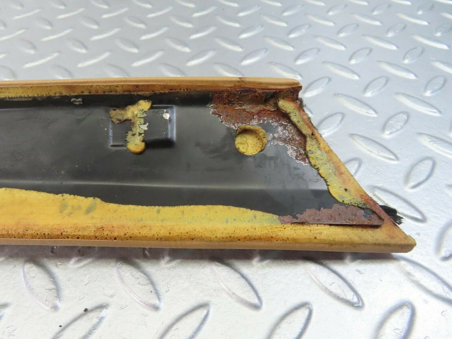 10684 Mercedes-Benz W123 230E A Pillar Cover Left Side