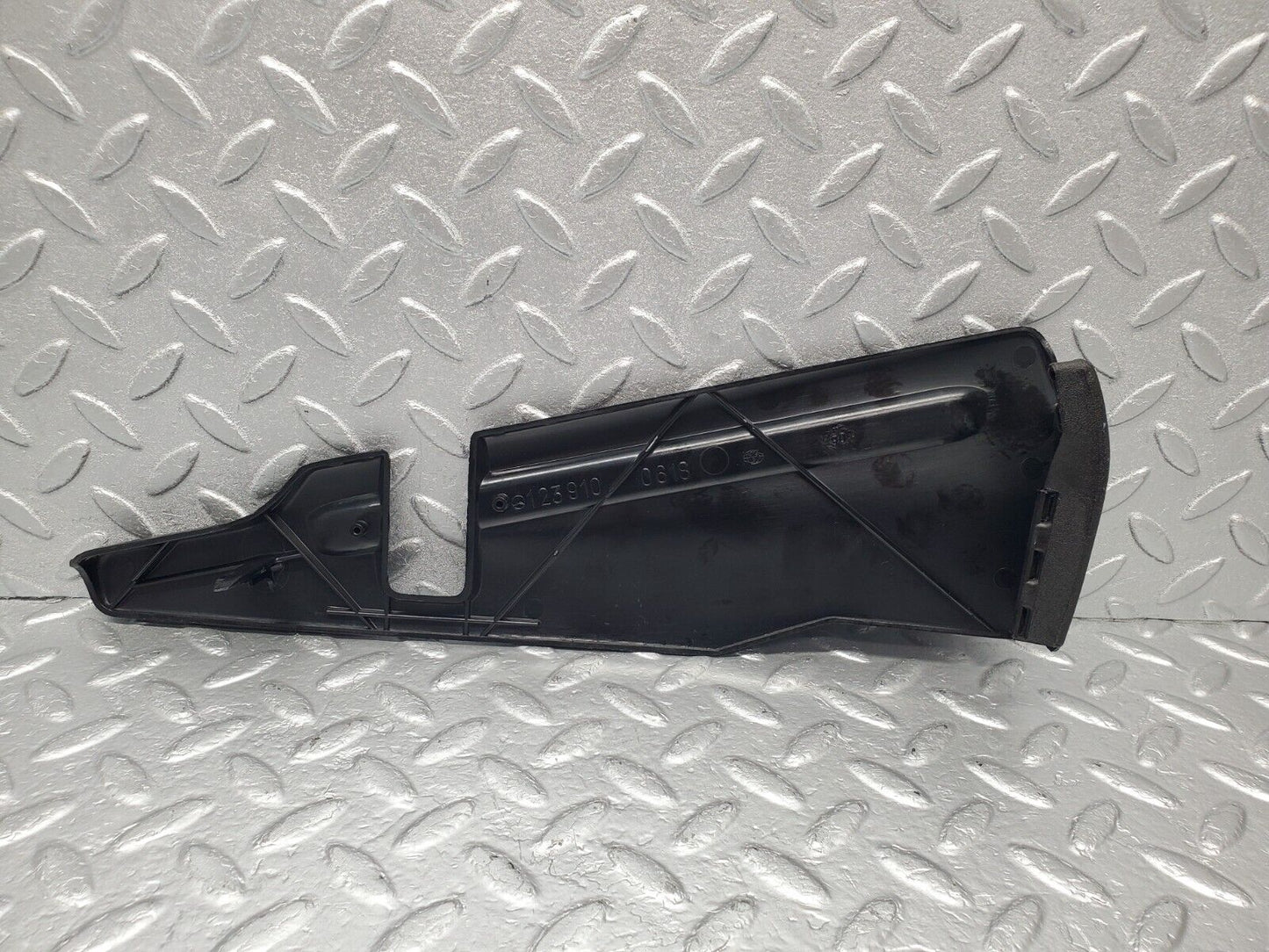 46619 Mercedes-Benz C123 280CE Coupe Front Right Seat Cover Trim Black 1239100618
