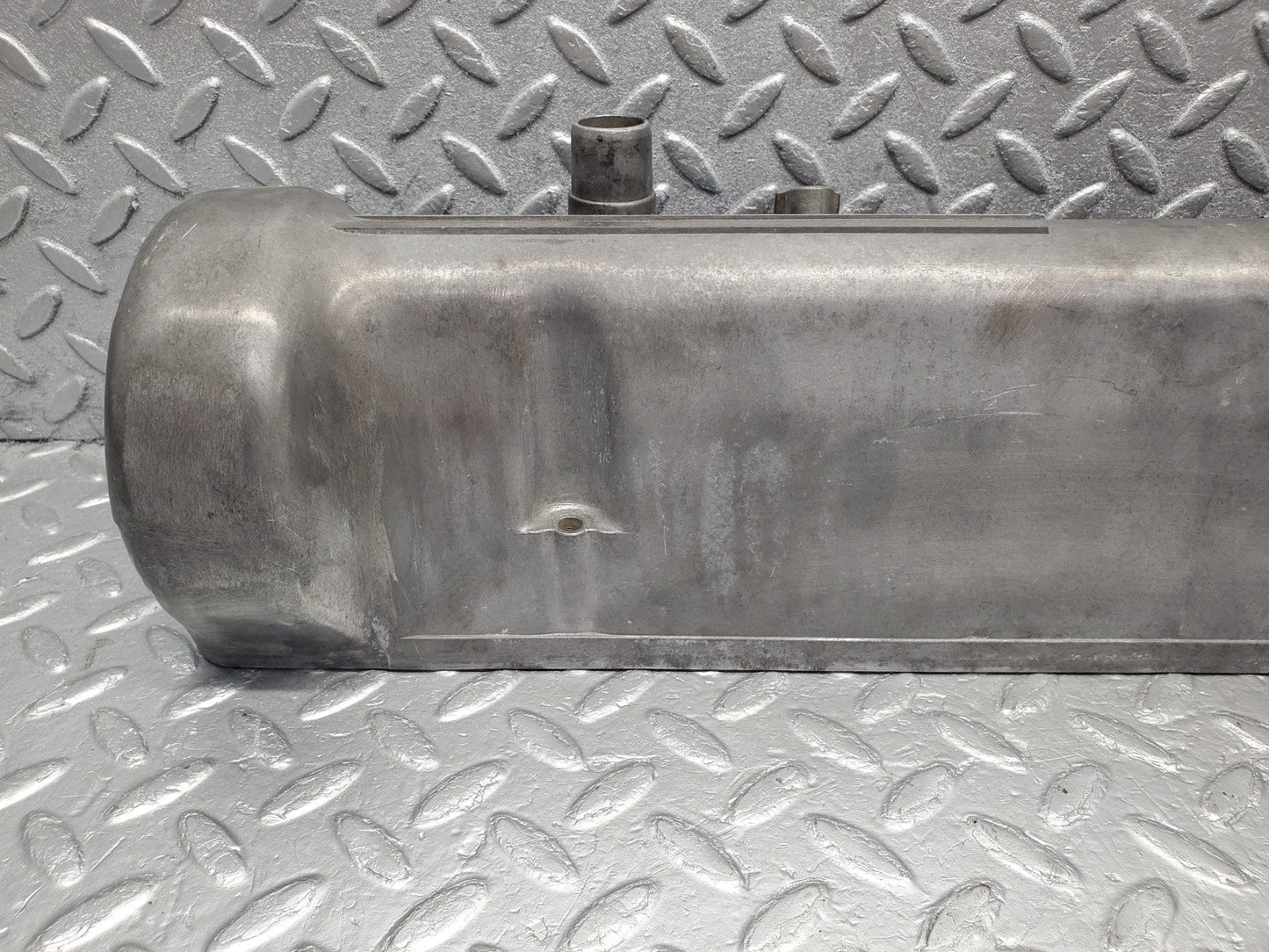 W126 Coupe cylinder head valve cover left used OEM