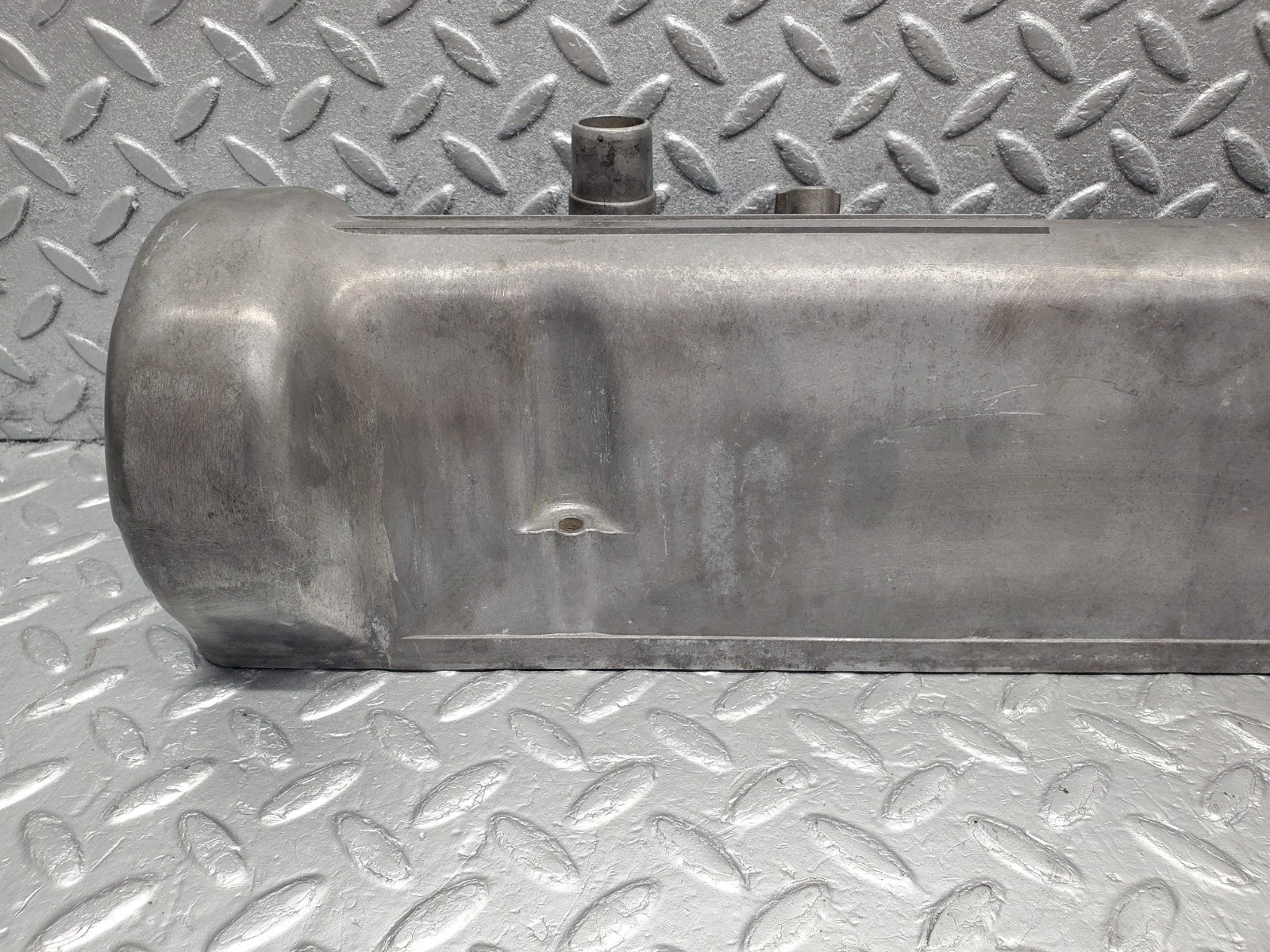 W126 Coupe cylinder head valve cover left used OEM