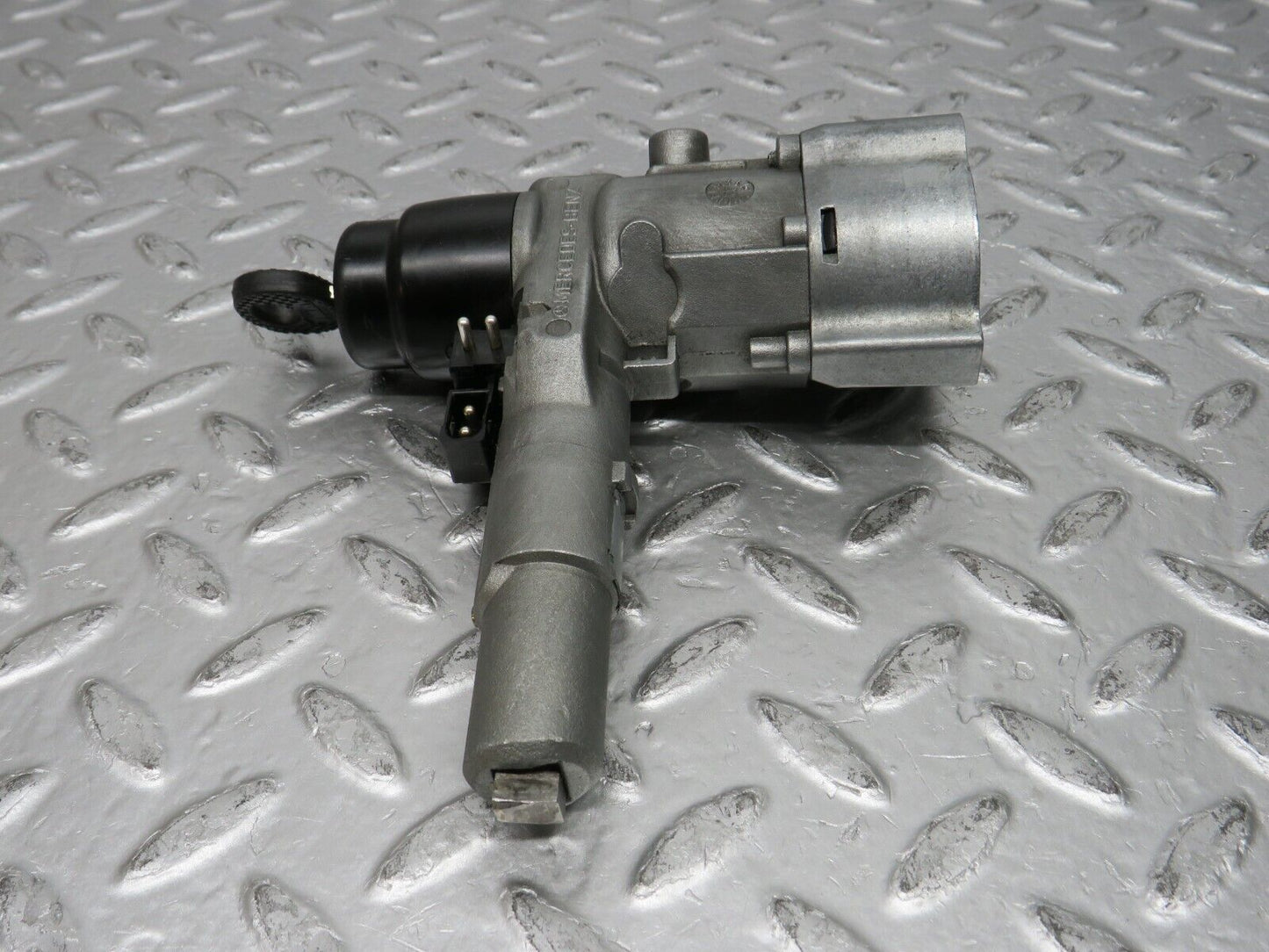 31513 Mercedes-Benz S124 300TE Wagon Steering Lock Ignition Switch With Key