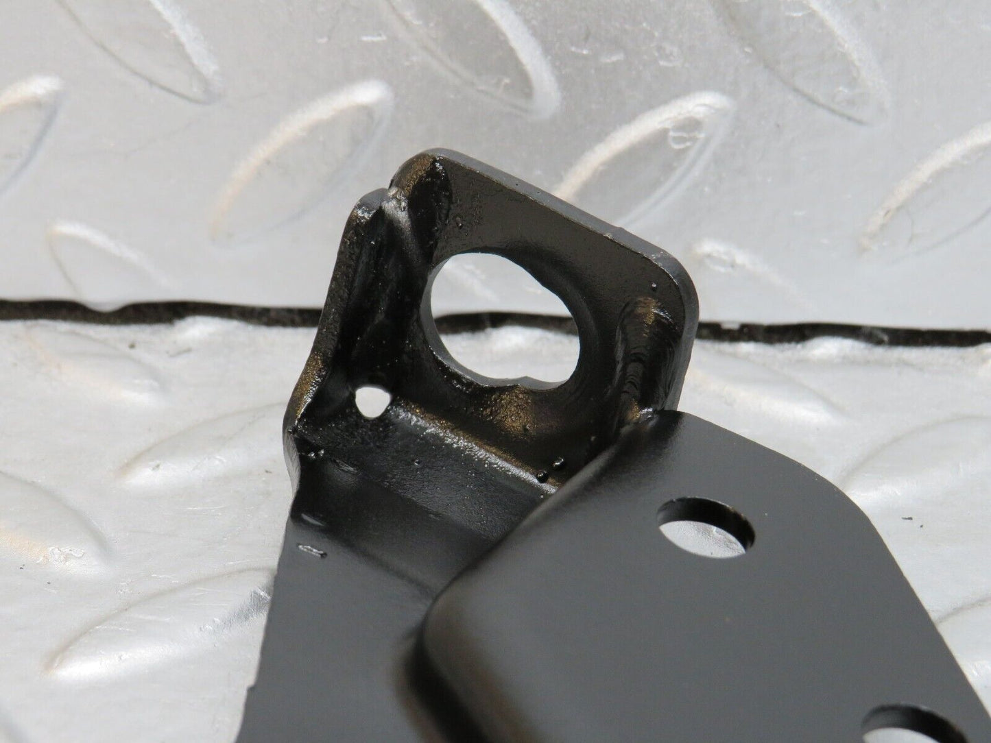 38115 Mercedes-Benz A124 320E Cabriolet Accelerator Cable Bracket Holder