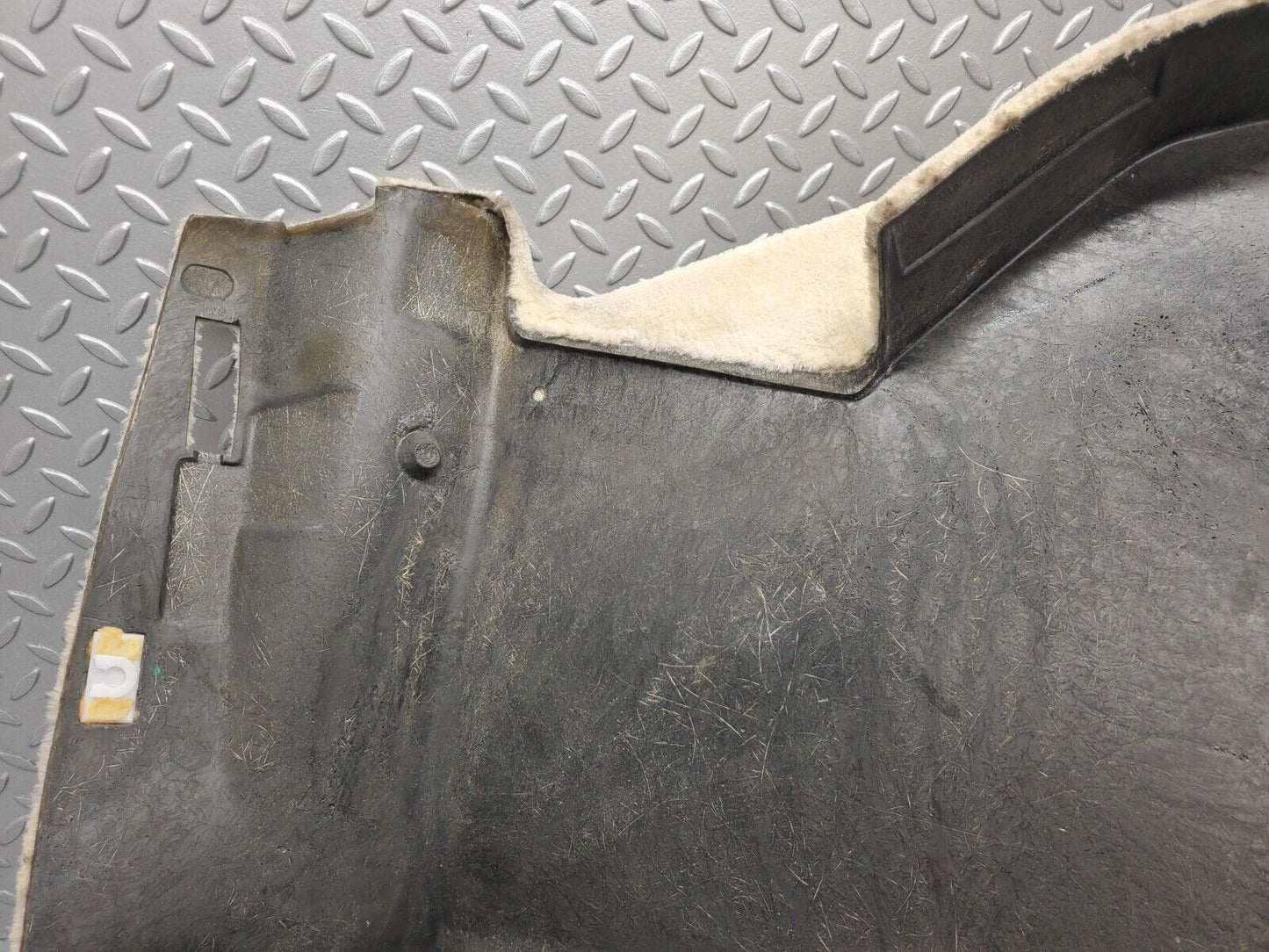 46986 Mercedes-Benz R129 320SL Coupe Rear Left Wall Carpet Beige