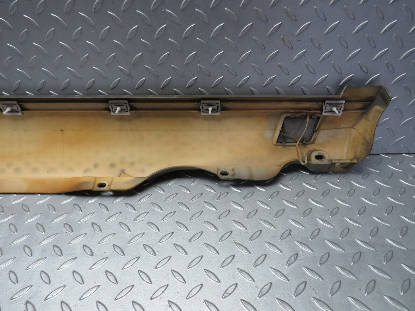 21810 Mercedes-Benz W126 300SE Side Skirt Right Side 1266905040