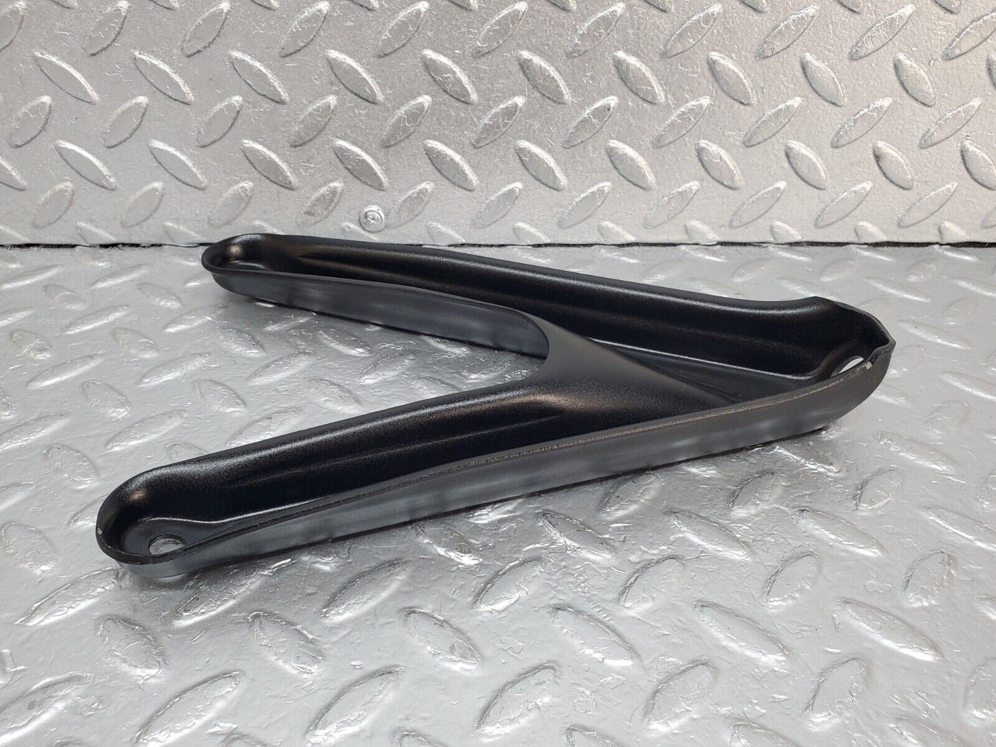44810 Mercedes-Benz W124 220E Air Intake Manifold Bracket