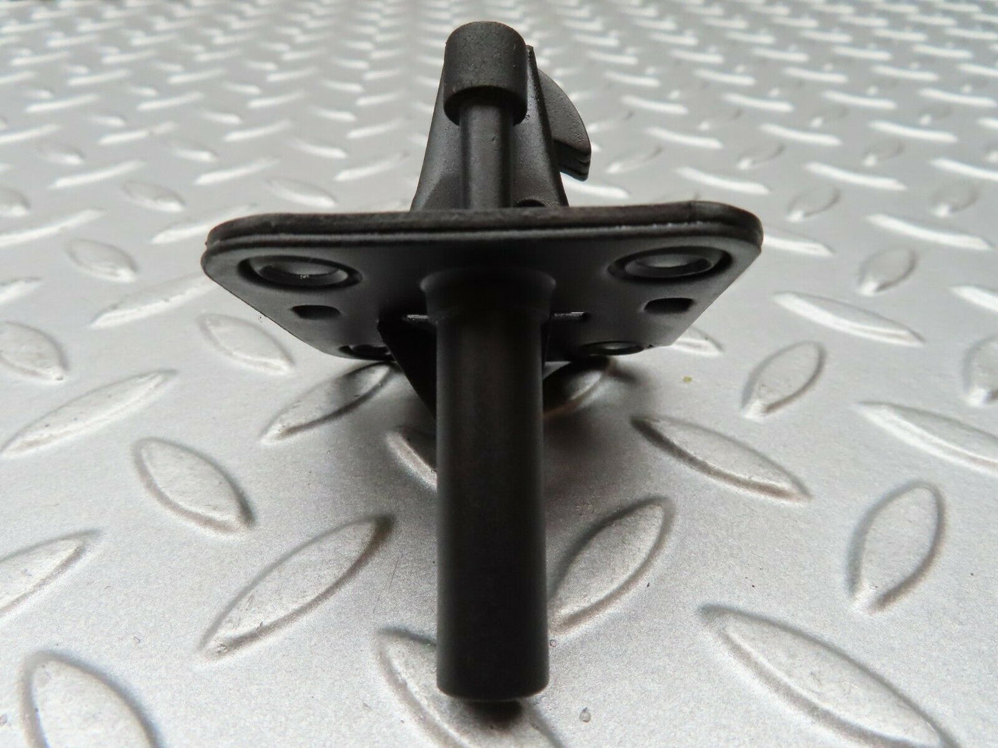 4003 Mercedes-Benz S123 200T Wagon Bonnet Lock Latch
