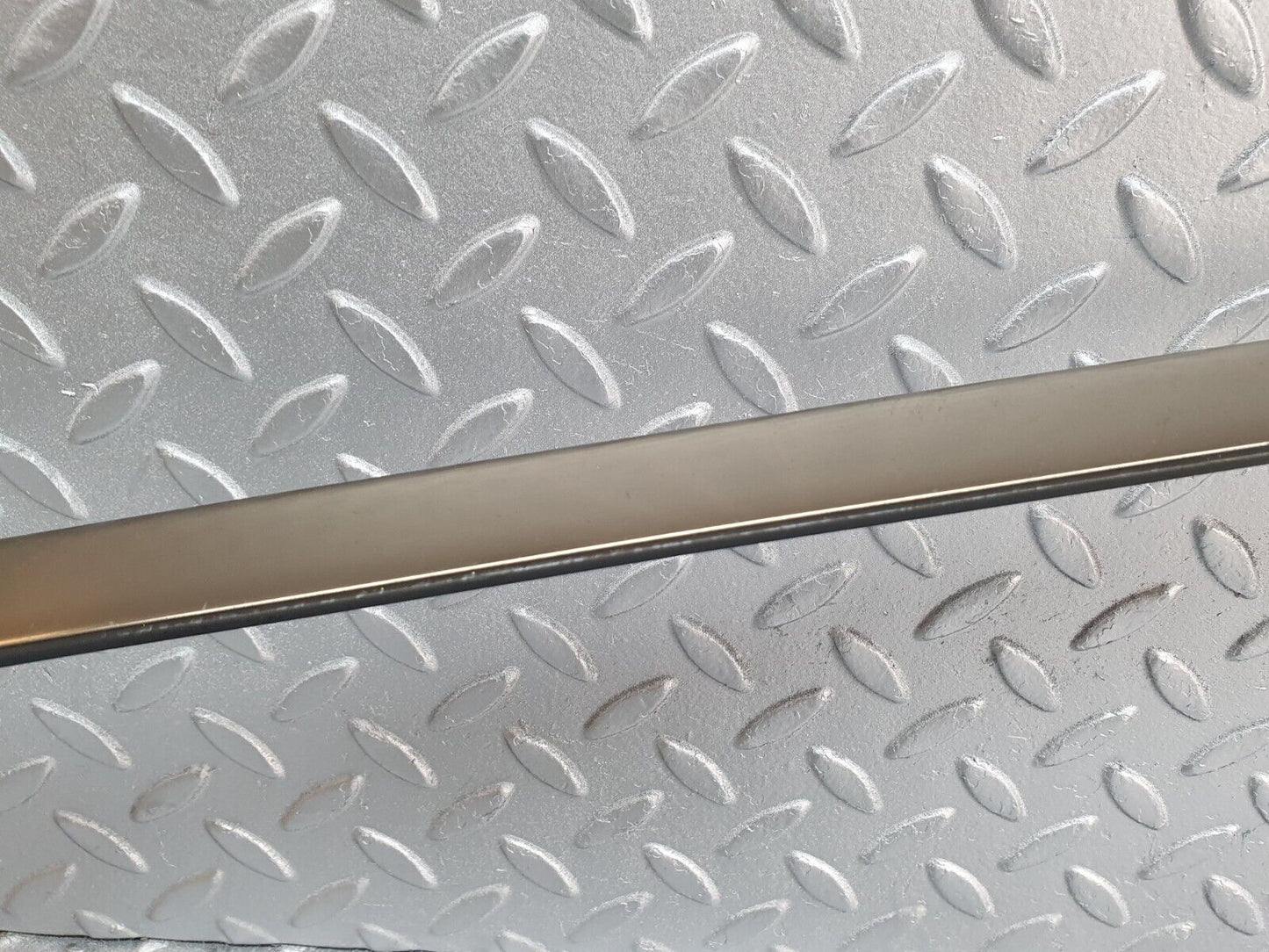 42112 Mercedes-Benz W202 C200 Roof Trim Right Side