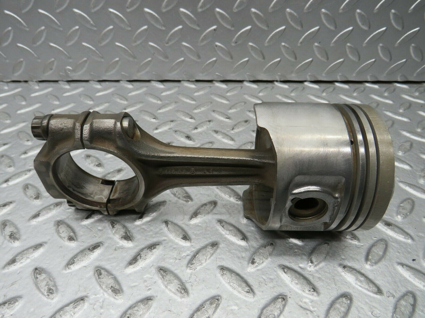 22208 Mercedes-Benz S123 280TE Piston With Connecting Rod 85.975 mm