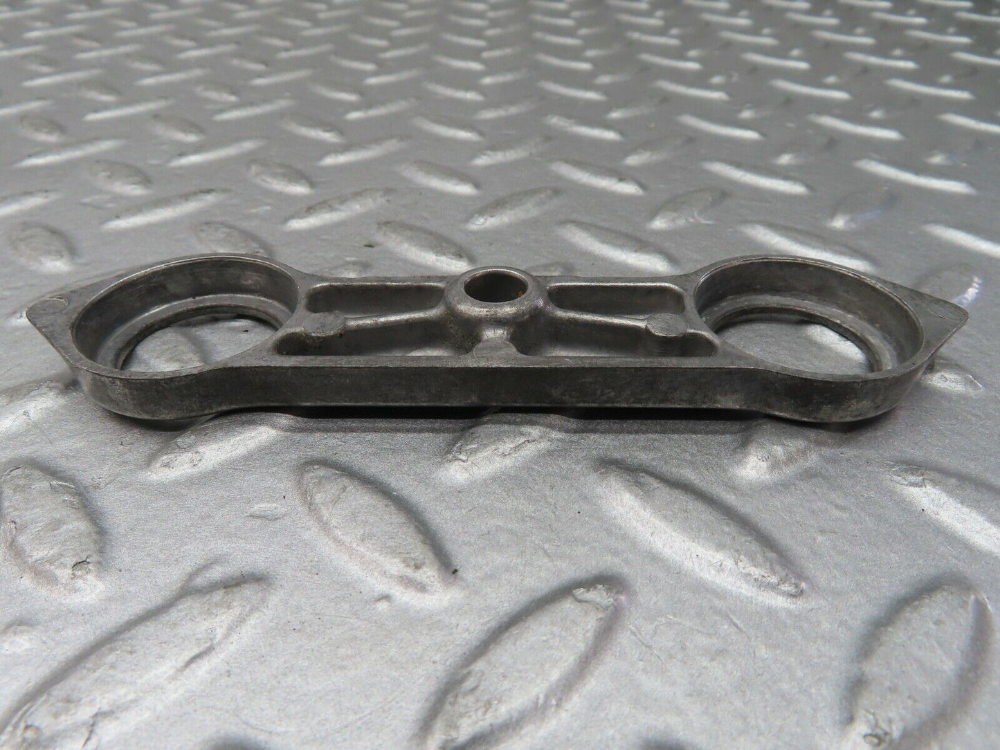 20365 Mercedes-Benz W114 280CE Coupe Fuel Injector Bracket 1300780341