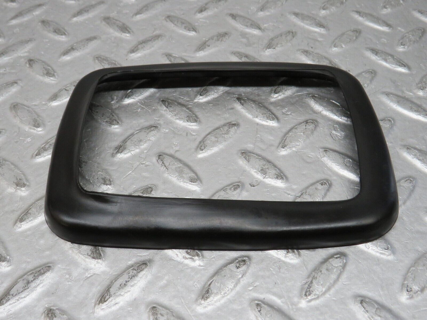 37403 Mercedes-Benz W109 300SEL Gear Selector Surround Rubber