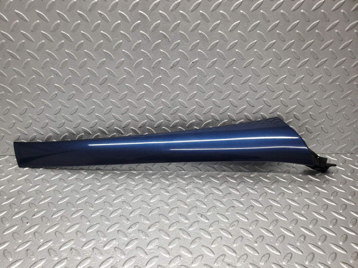 46758 Mercedes-Benz R129 320SL Coupe A Pillar Exterior Trim Left 1296980118 1296980198